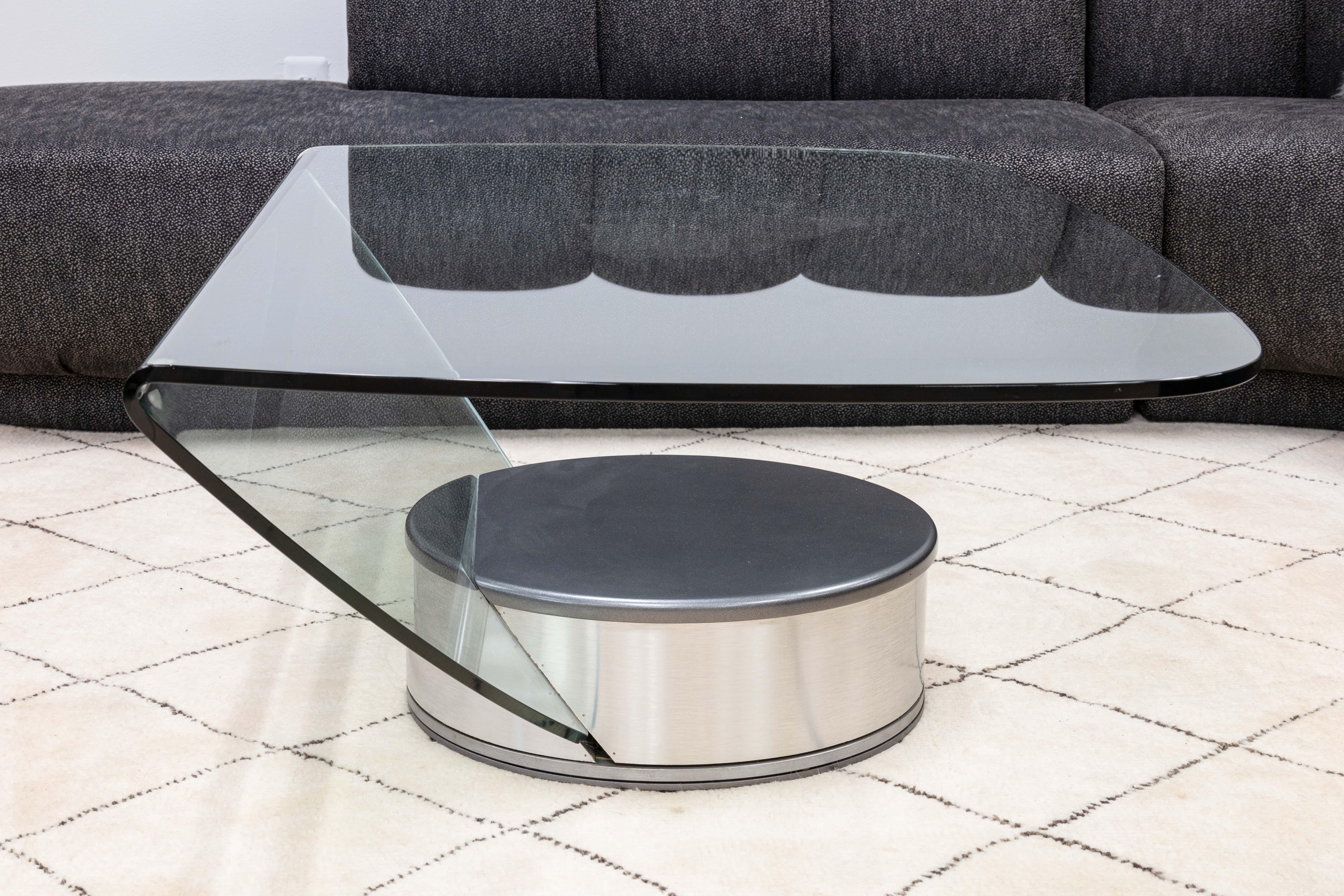 Contemporary Postmodern Brueton Style Chrome Glass Swivel Coffee Cocktail Table In Good Condition In Keego Harbor, MI