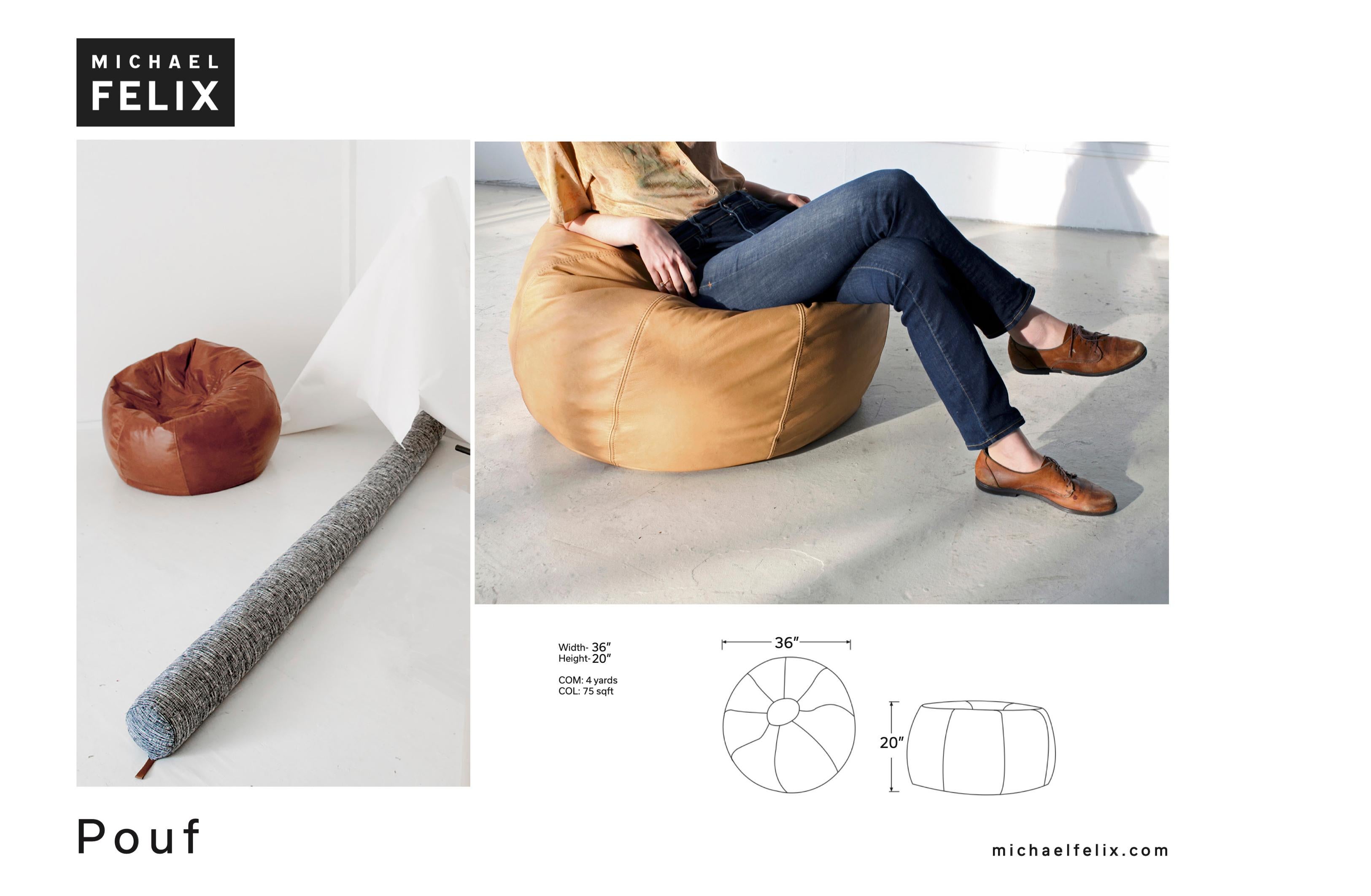 Huilé Sac à pouf contemporain en cuir en vente