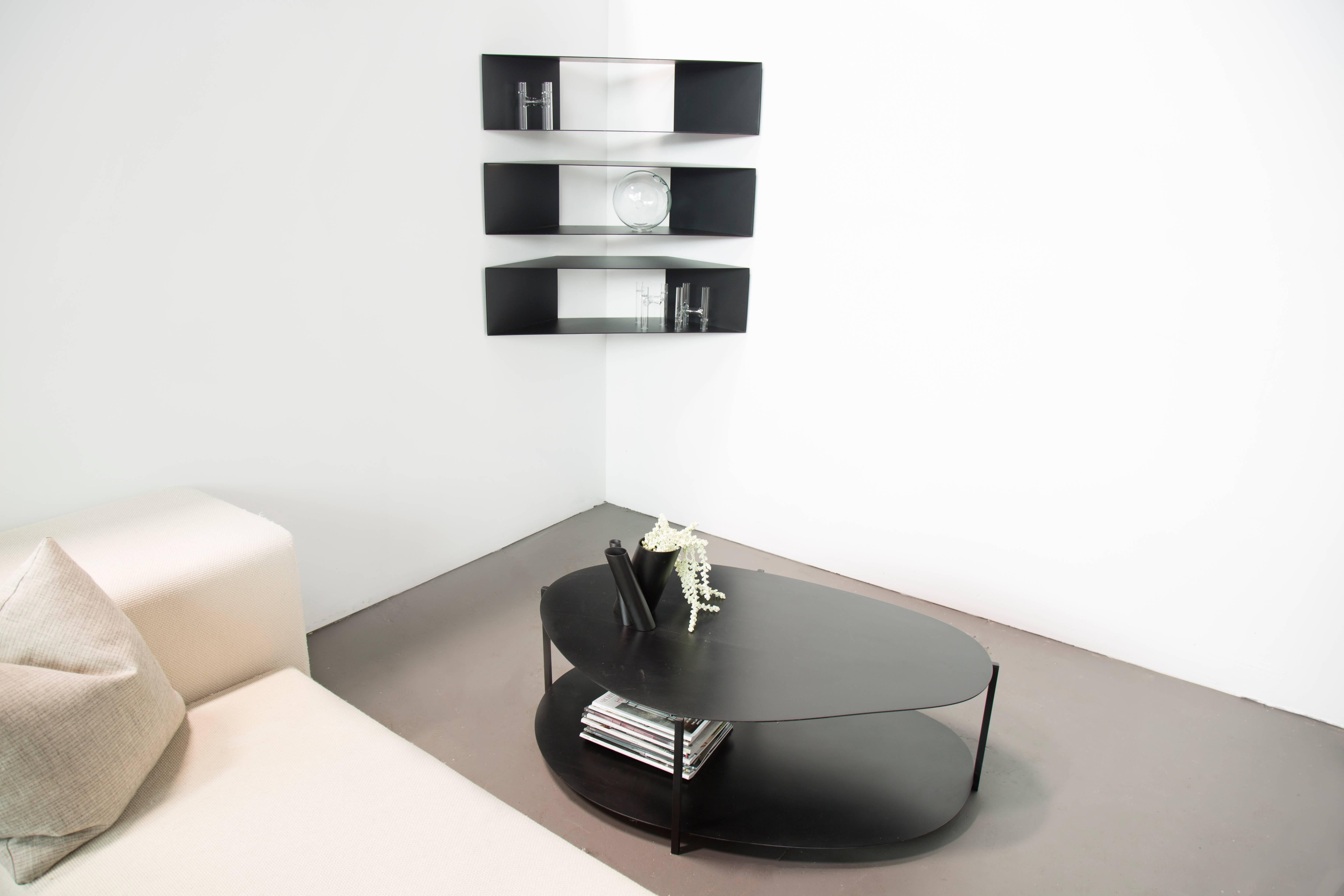 XXIe siècle et contemporain Table basse contemporaine minimaliste organique en acier noir revêtu de poudre, États-Unis en vente