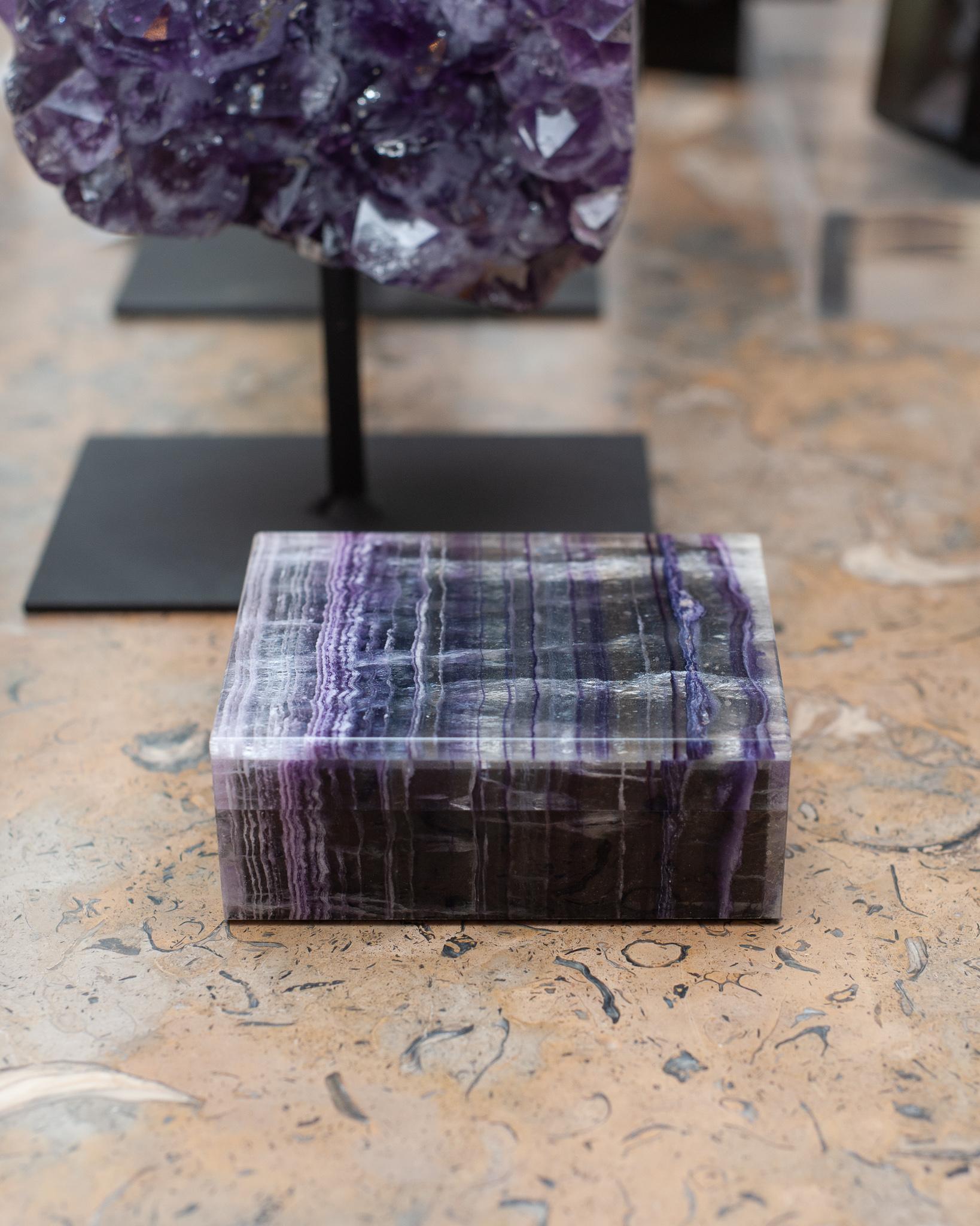 Contemporary Purple and Clear Fluorite Box with Hinged Lid In New Condition For Sale In Toronto, ON