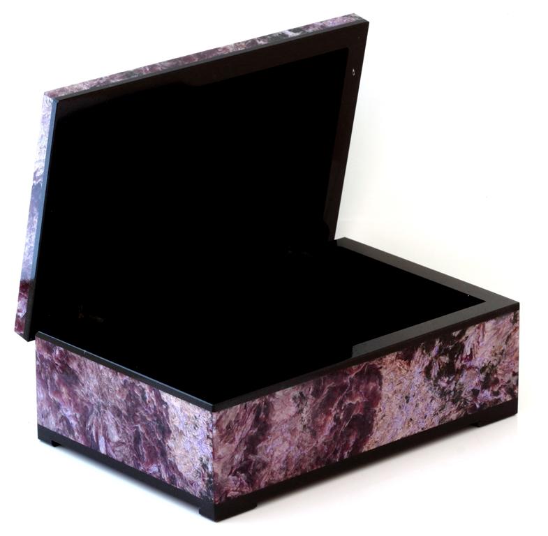 Contemporary Purple Lilac Charoite Box with Hinged Lid In New Condition In Toronto, ON