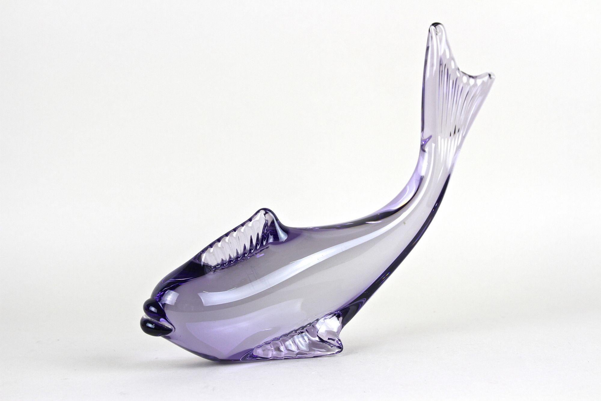 Extraordinary designed, contemporary Murano glass fish from the late 20th century around 1970. A highly decorative piece in our fine Murano selection. This amazing looking, modern Murano glass fish shows the incredible craftsmanship of the highly