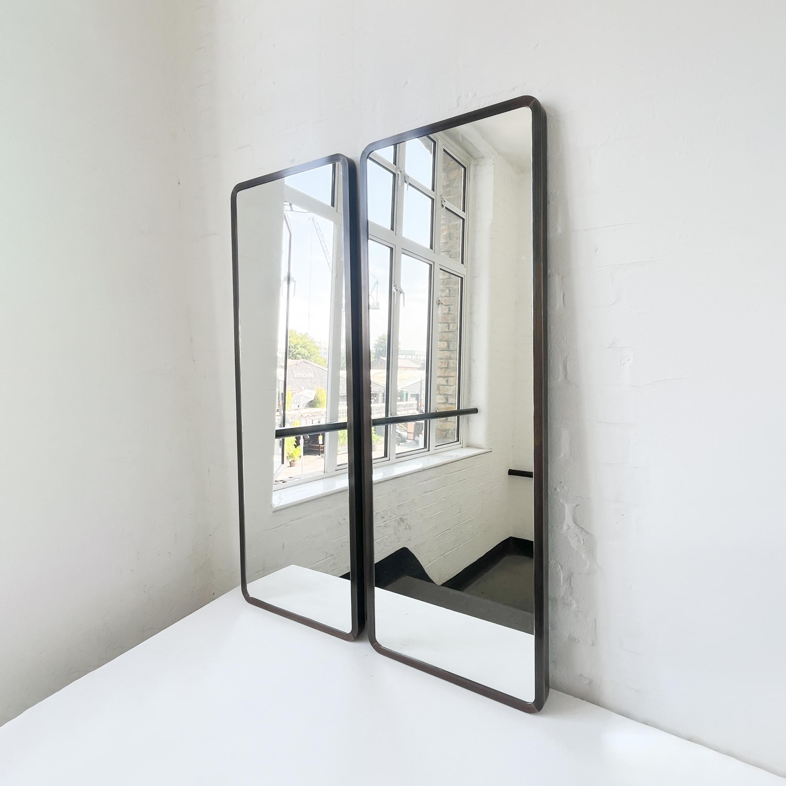 Contemporary Quadris Long Rectangular Wall Mirror with Bronze Patina Frame For Sale 2