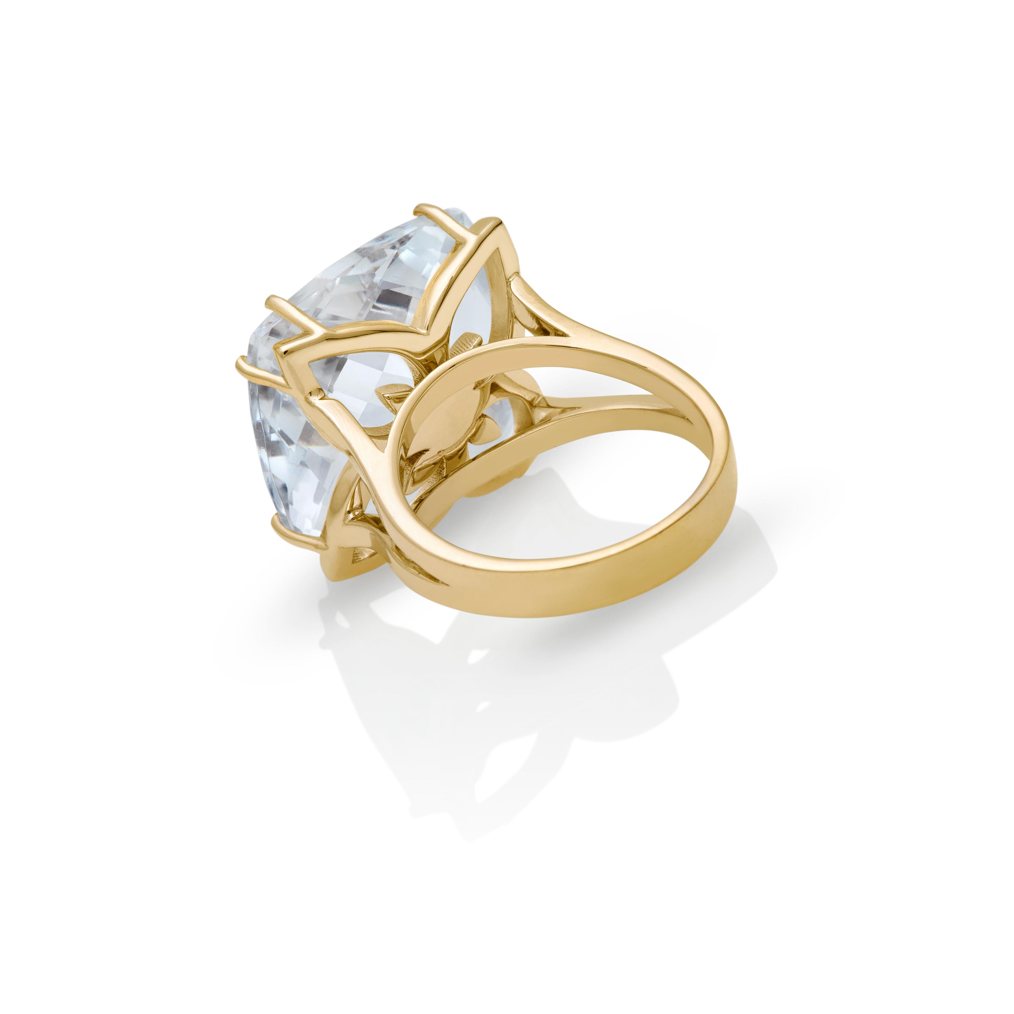 Briolette Cut Contemporary Quartz 19.00 Ct & Diamonds 18kt Yellow Gold Ring Chakral Activator For Sale