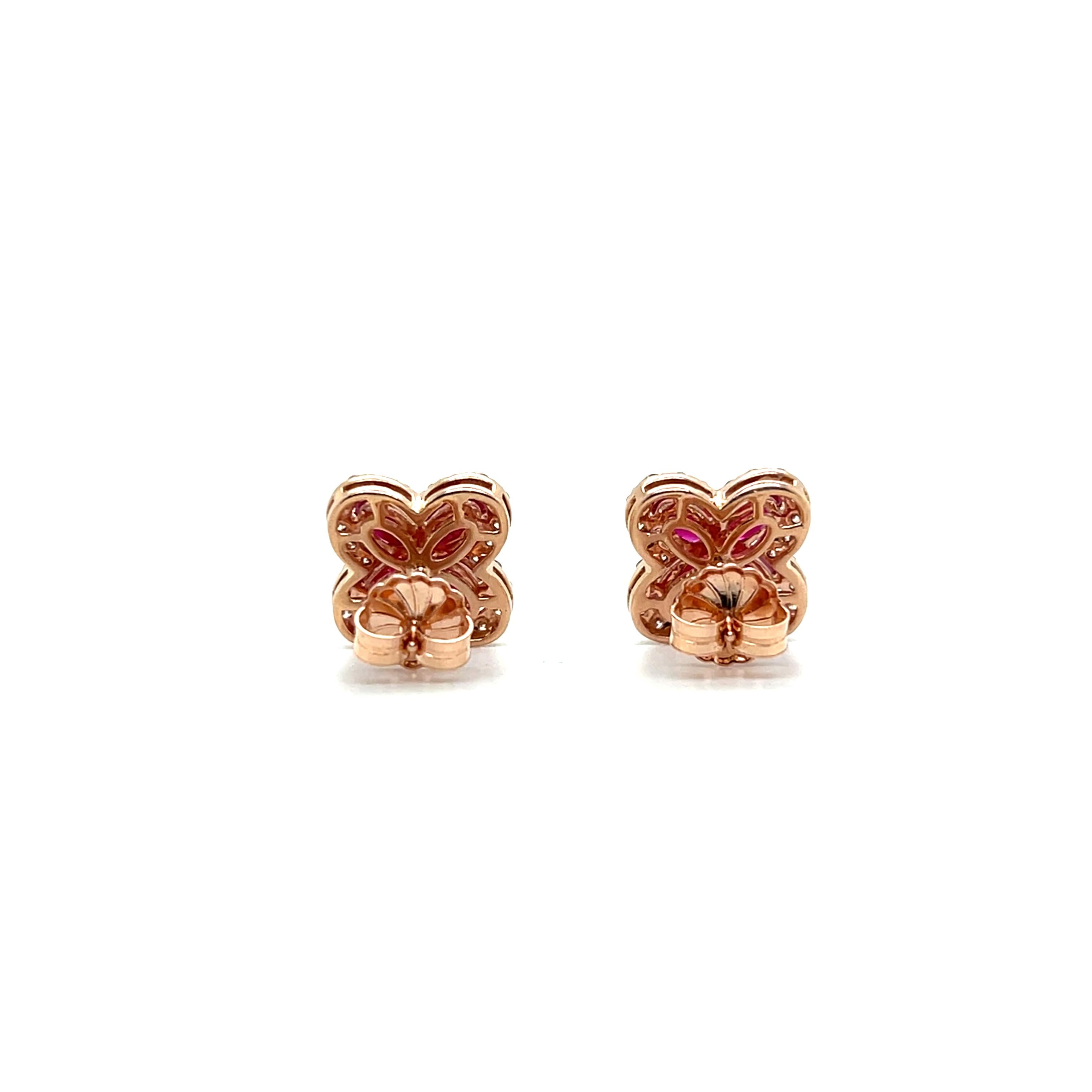 Orecchini contemporanei con rubino e diamanti in oro rosa 14k a forma di quatrefoil da 2,32tcw in vendita 1