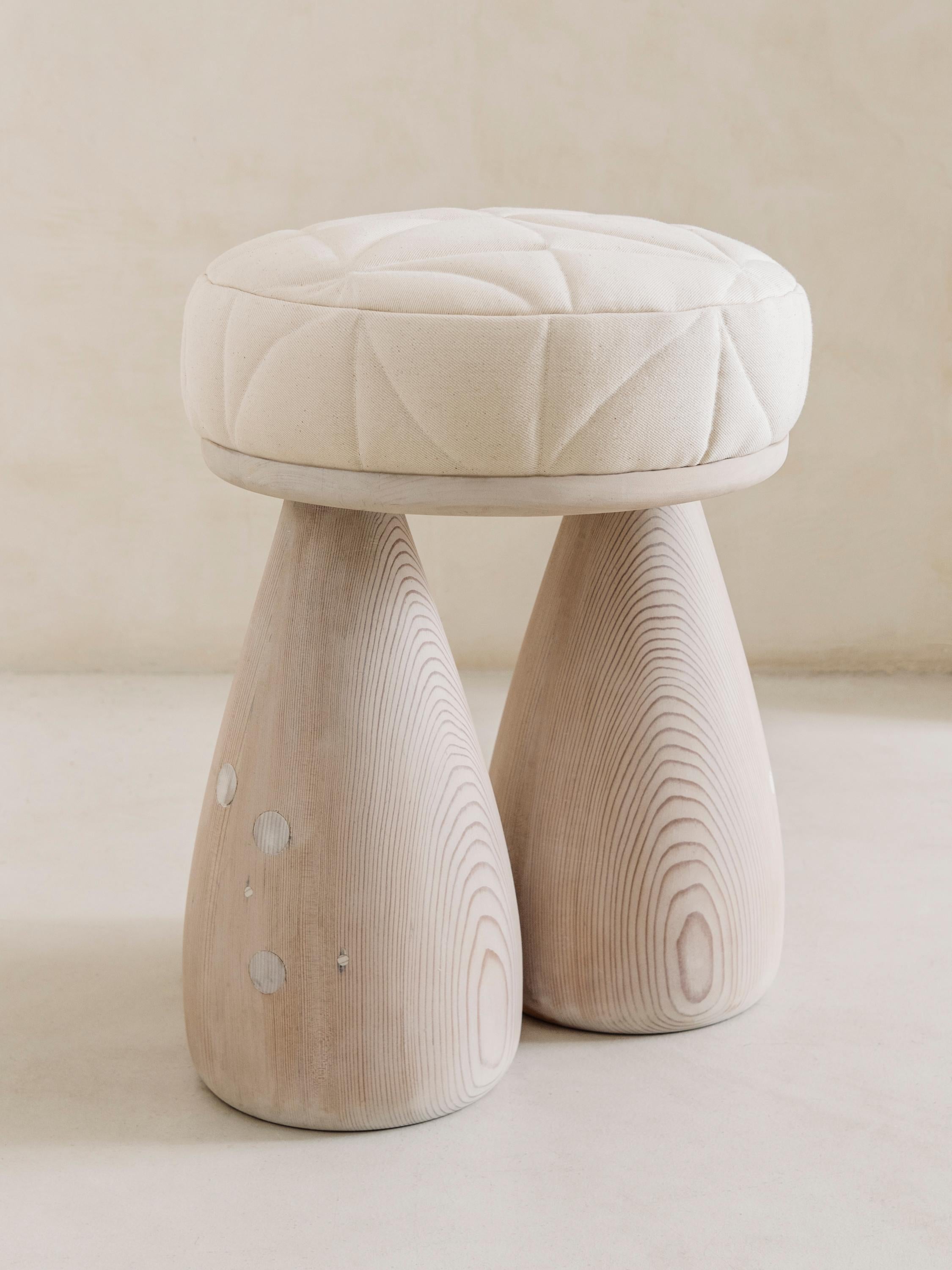 Contemporary Quilted Stool In New Condition For Sale In Los Angeles, CA