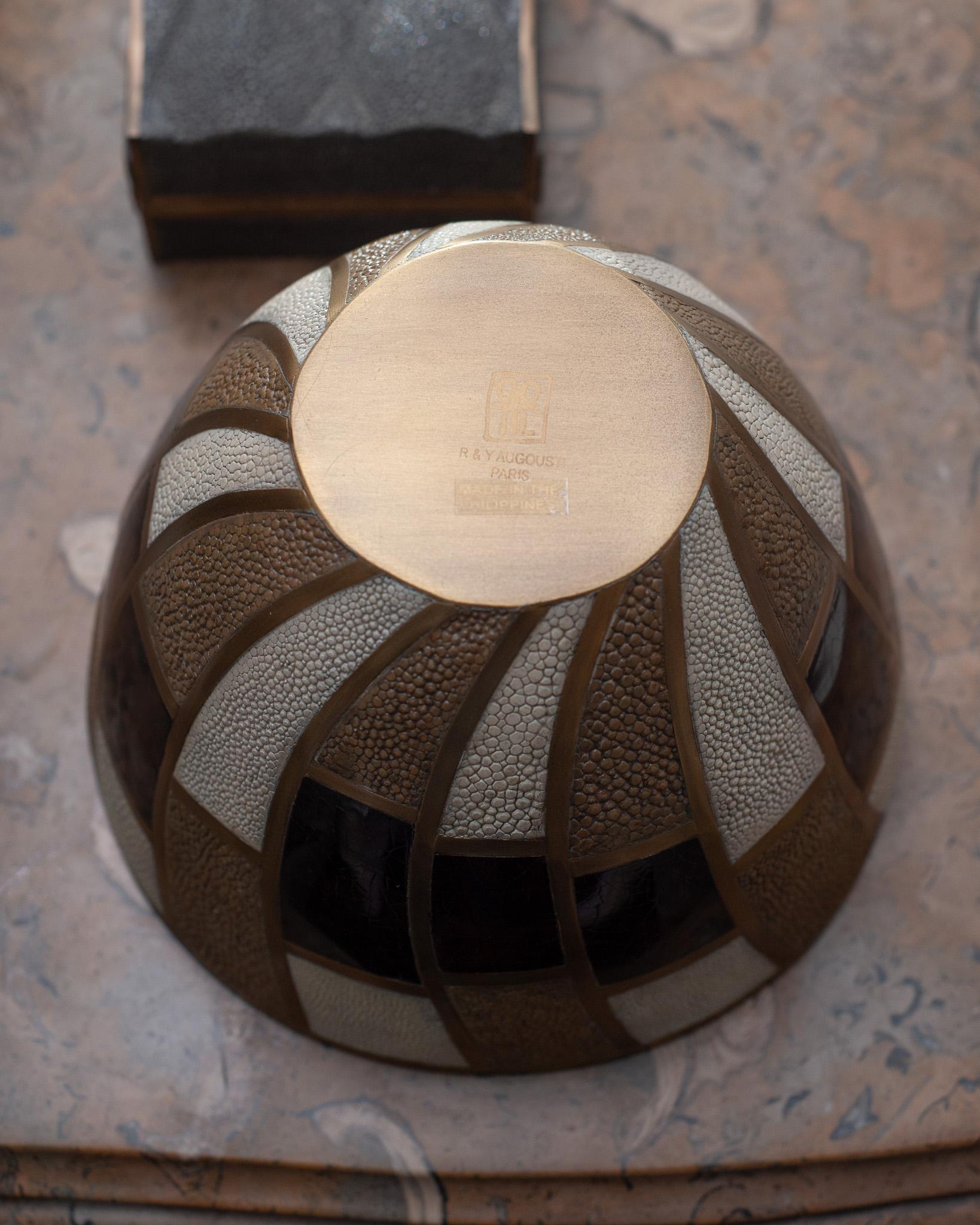 Contemporary R & Y Augousti Bowl with Inlaid Shagreen, Penshell and Brass In New Condition For Sale In Toronto, ON