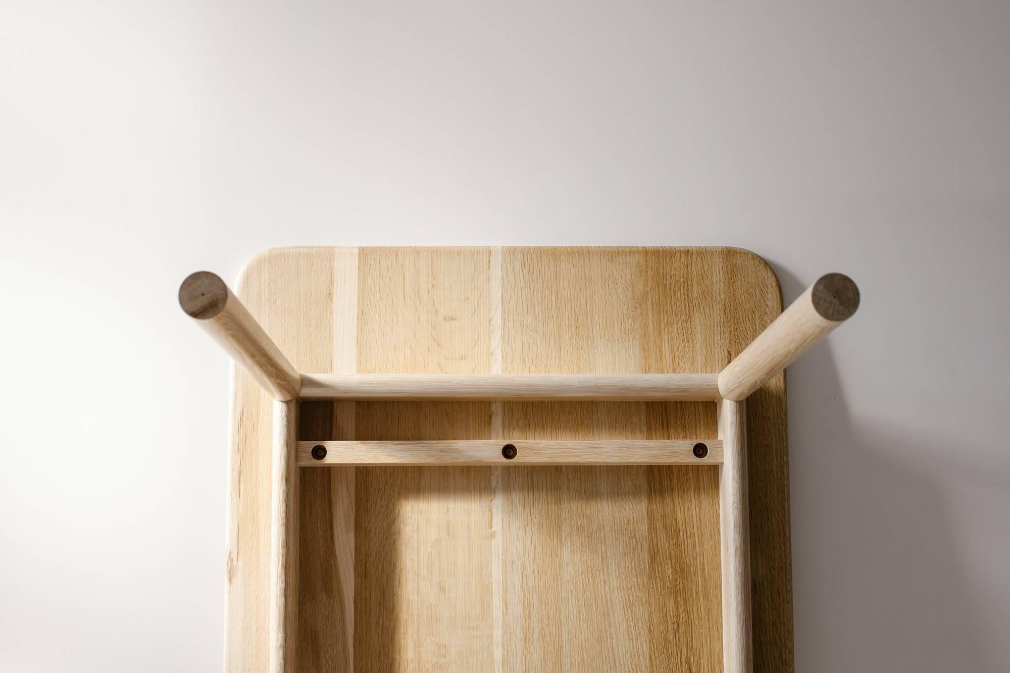 Table de gamme en bois contemporaine en bois de chêne blanc par Fort Standard en vente 3
