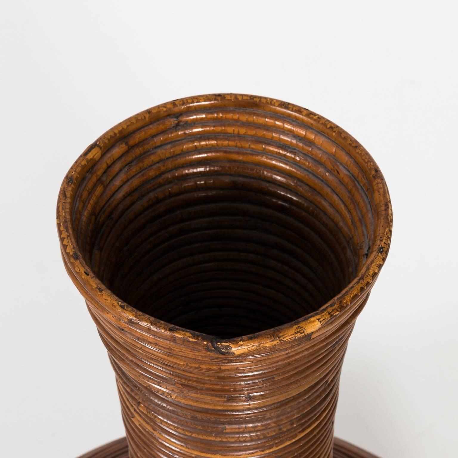 Contemporary Rattan Vase In Good Condition In Stamford, CT