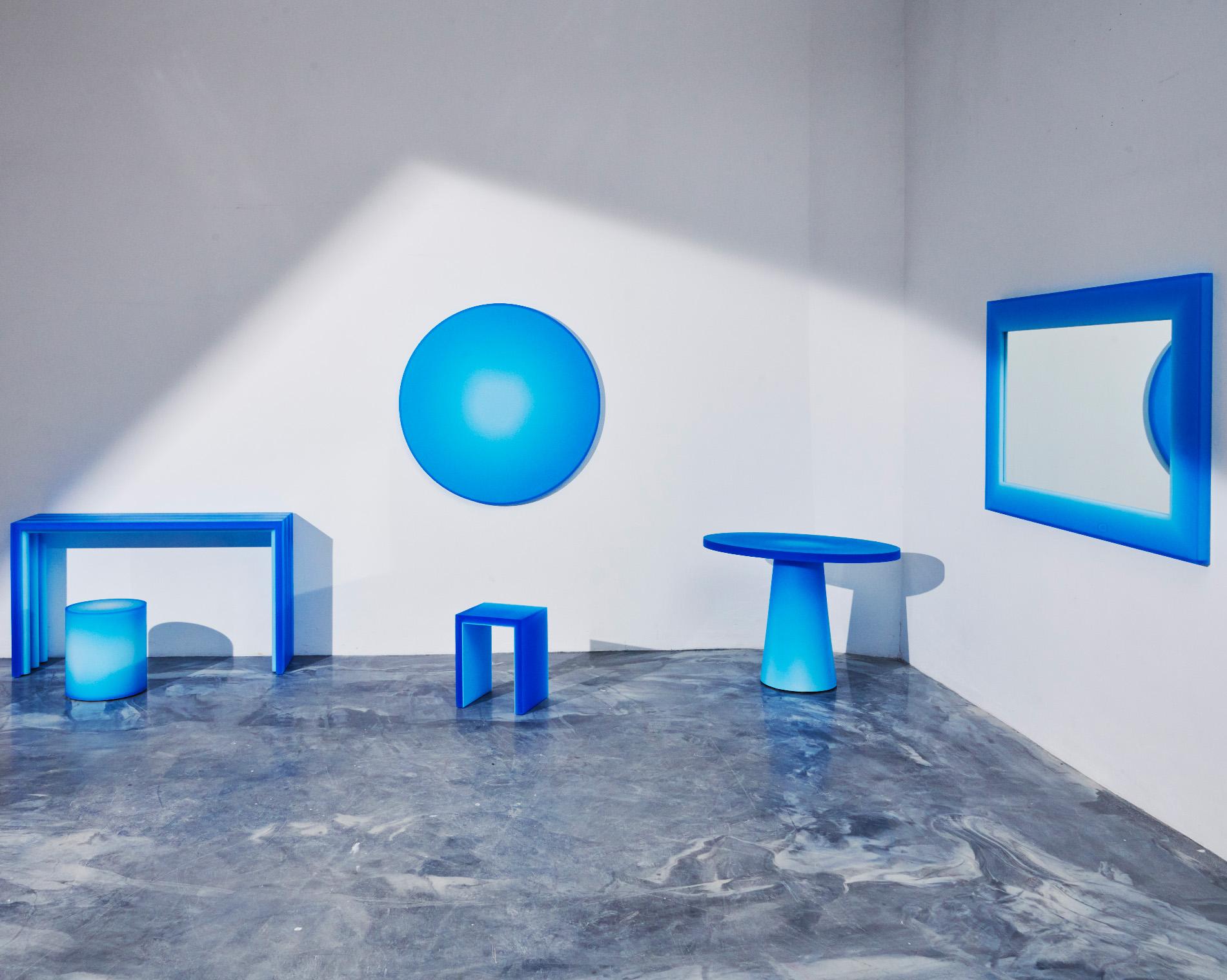 Espejo moderno rectangular contemporáneo de resina epoxi en azul degradado by Facture Moderno en venta