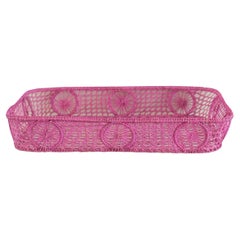 Bandeja rectangular contemporánea de ratán en rosa con esquinas redondeadas