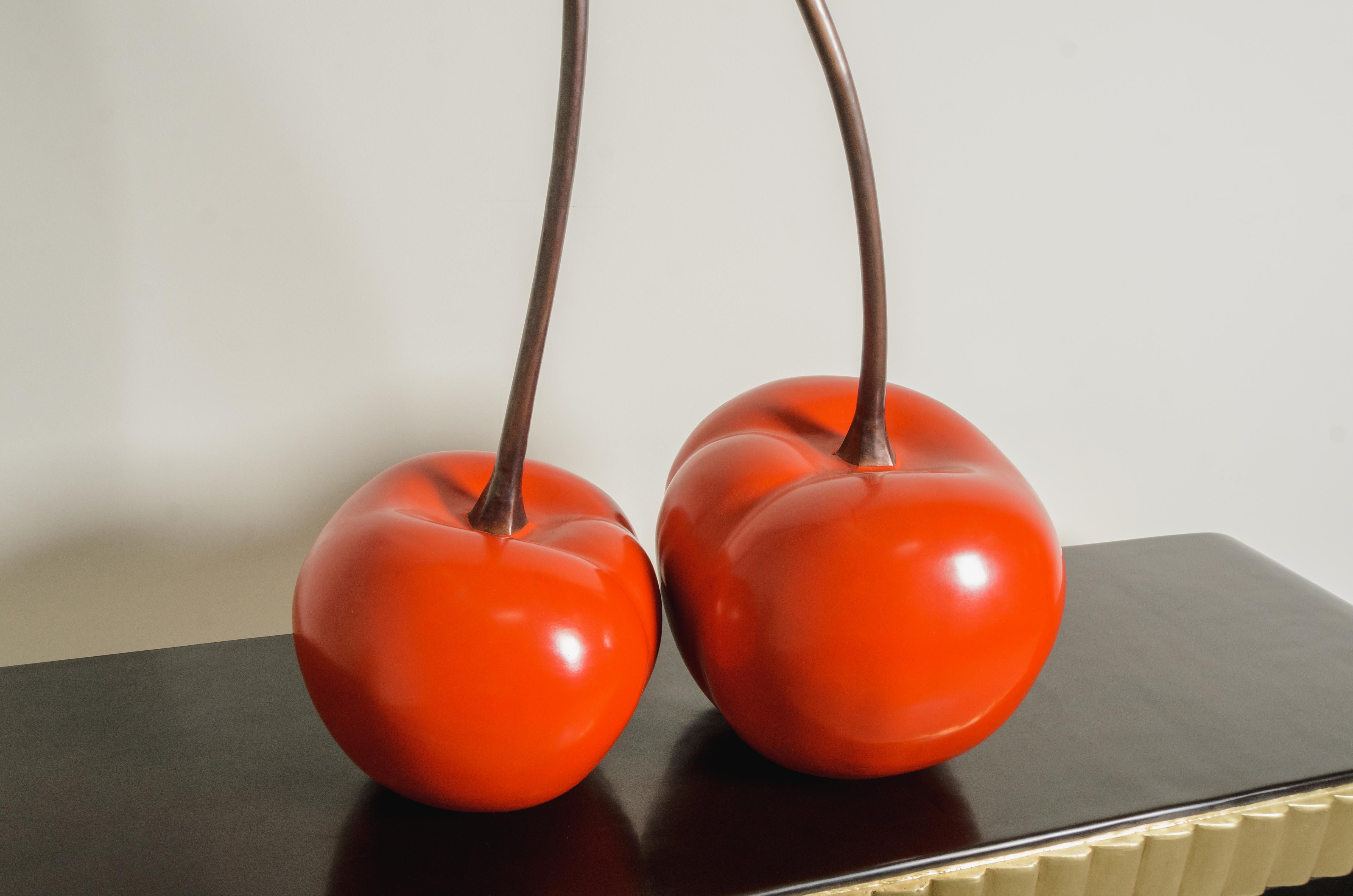 Contemporary Red Lacquer and Copper Cherries Sculpture von Robert Kuo, Limited (Moderne) im Angebot