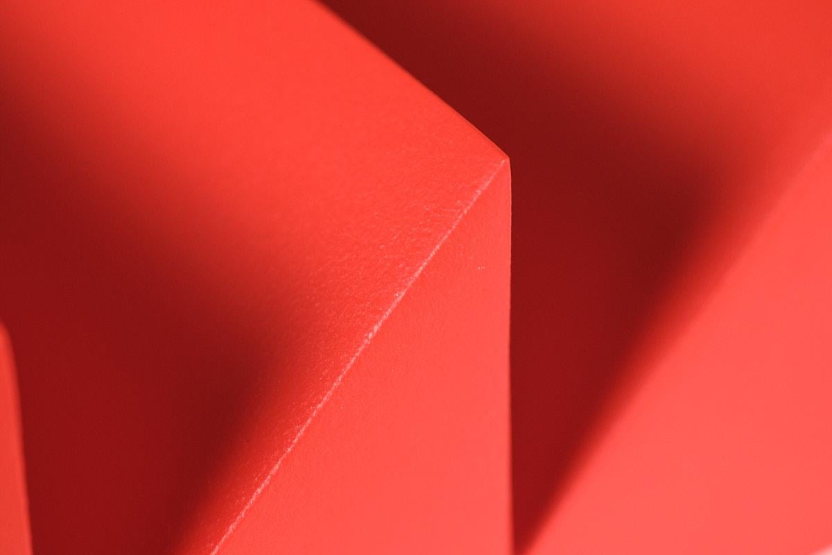 Estantería Acero Rojo Lacado Diseño Contemporáneo Coleccionable ZIG ZAG de Max Enrich en Nuevo estado para la venta en Barcelona, ES