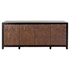 Buffet 4 portes contemporain en cuivre repoussé antique Design/One par Robert Kuo