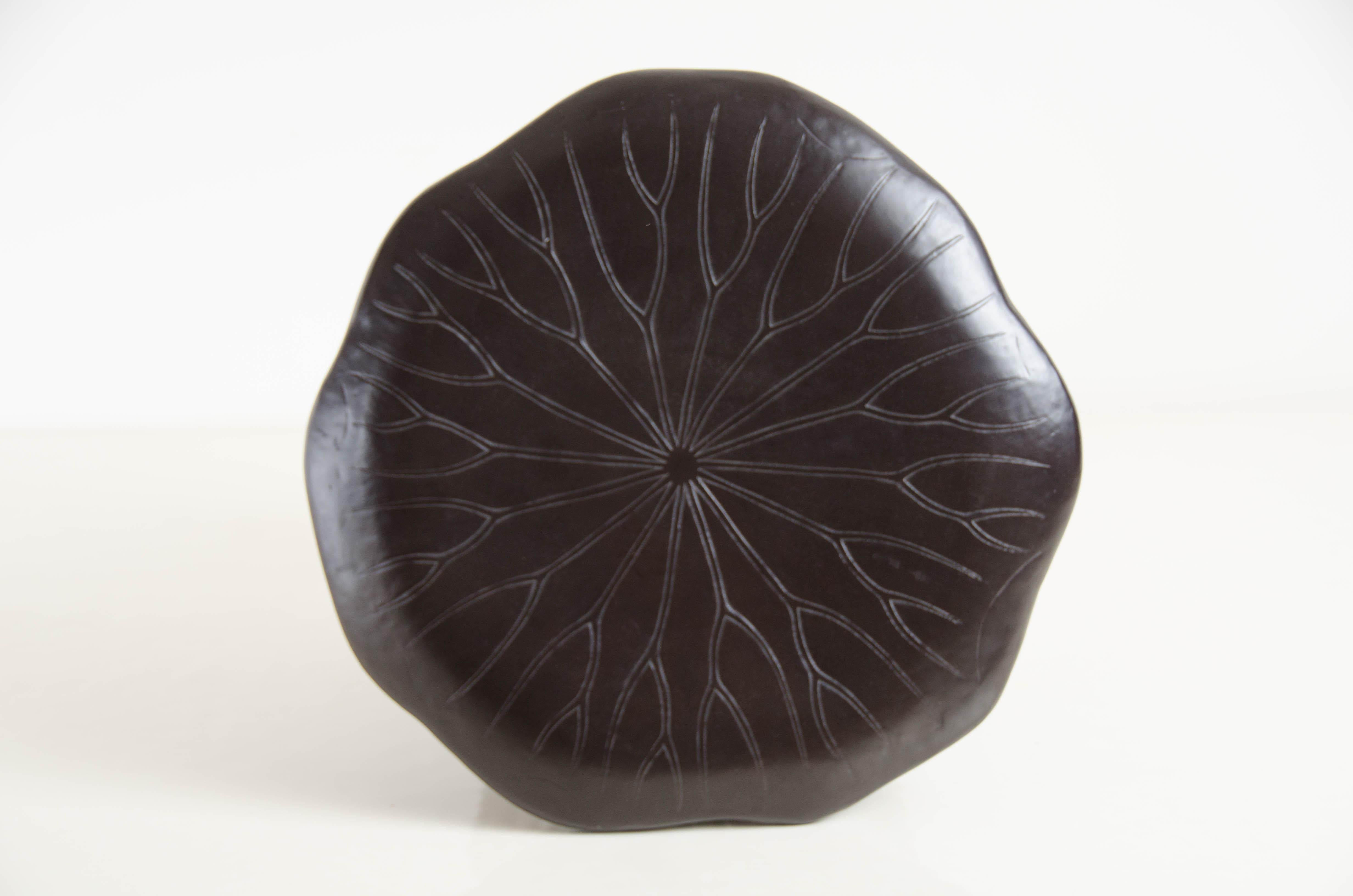 Moderne Tabouret de tambour lotus contemporain Repouss en cuivre de Robert Kuo, édition limitée en vente