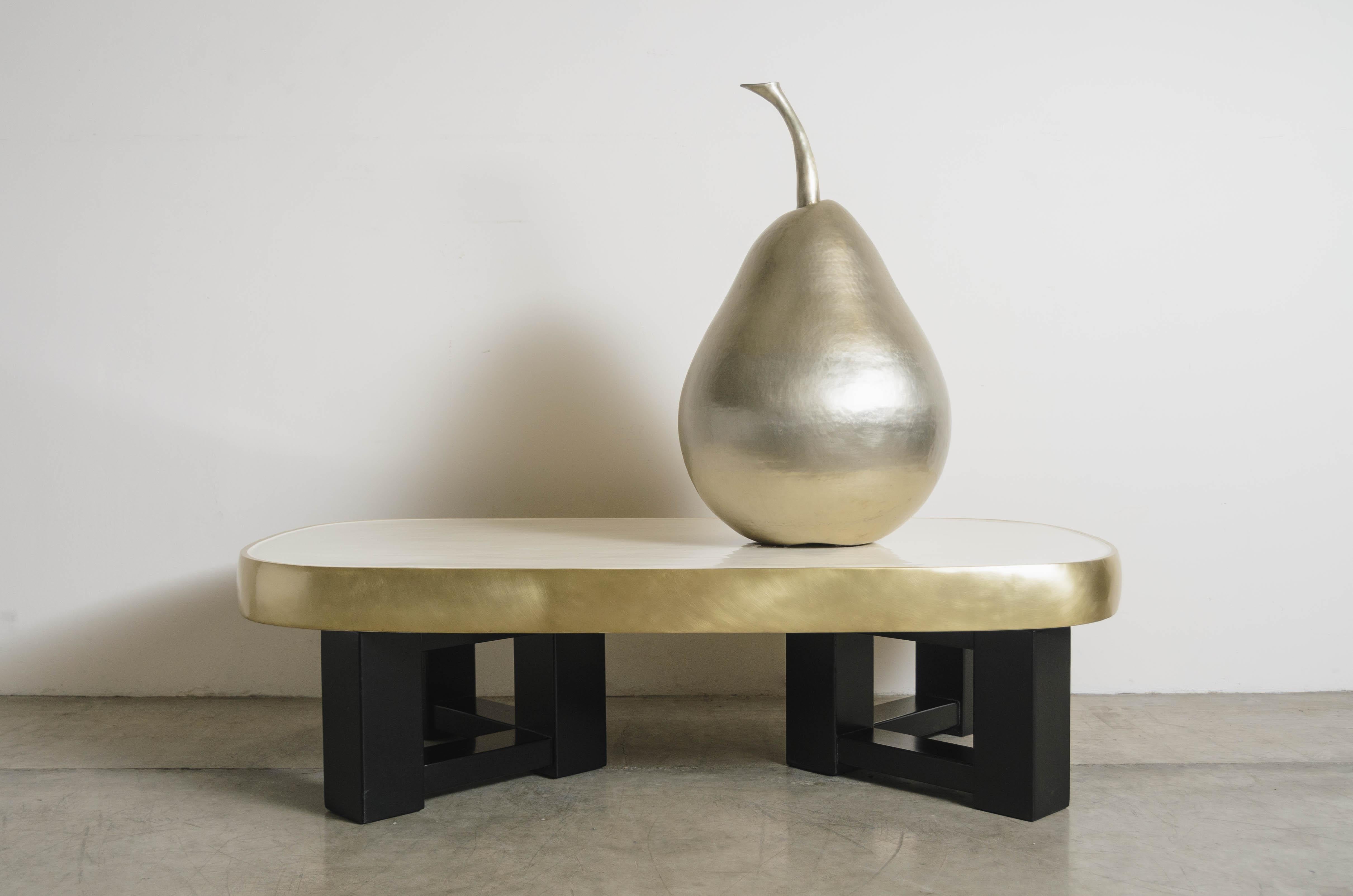 XXI secolo e contemporaneo Scultura contemporanea di pera in bronzo bianco Repoussé di Robert Kuo, in edizione limitata in vendita