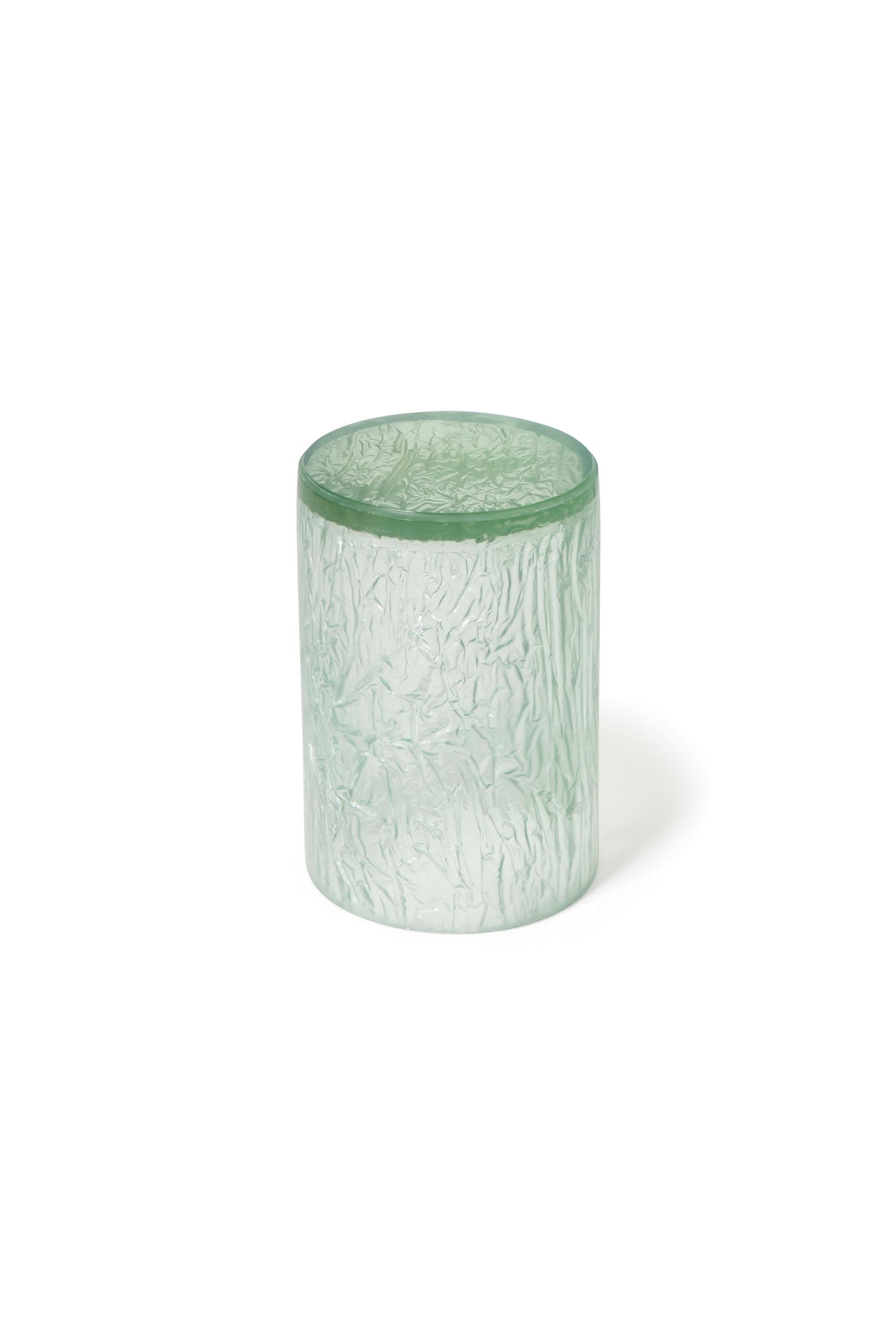 Zeitgenössischer Beistelltisch oder Hocker aus Harz-Acryl von Natalie Tredgett, glänzend, grün im Zustand „Neu“ im Angebot in London, GB