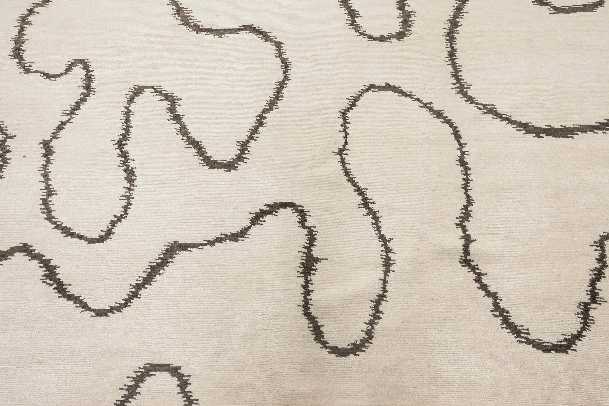 Contemporary ribbon design white handmade wool rug by Doris Leslie Blau
Size: 13'2