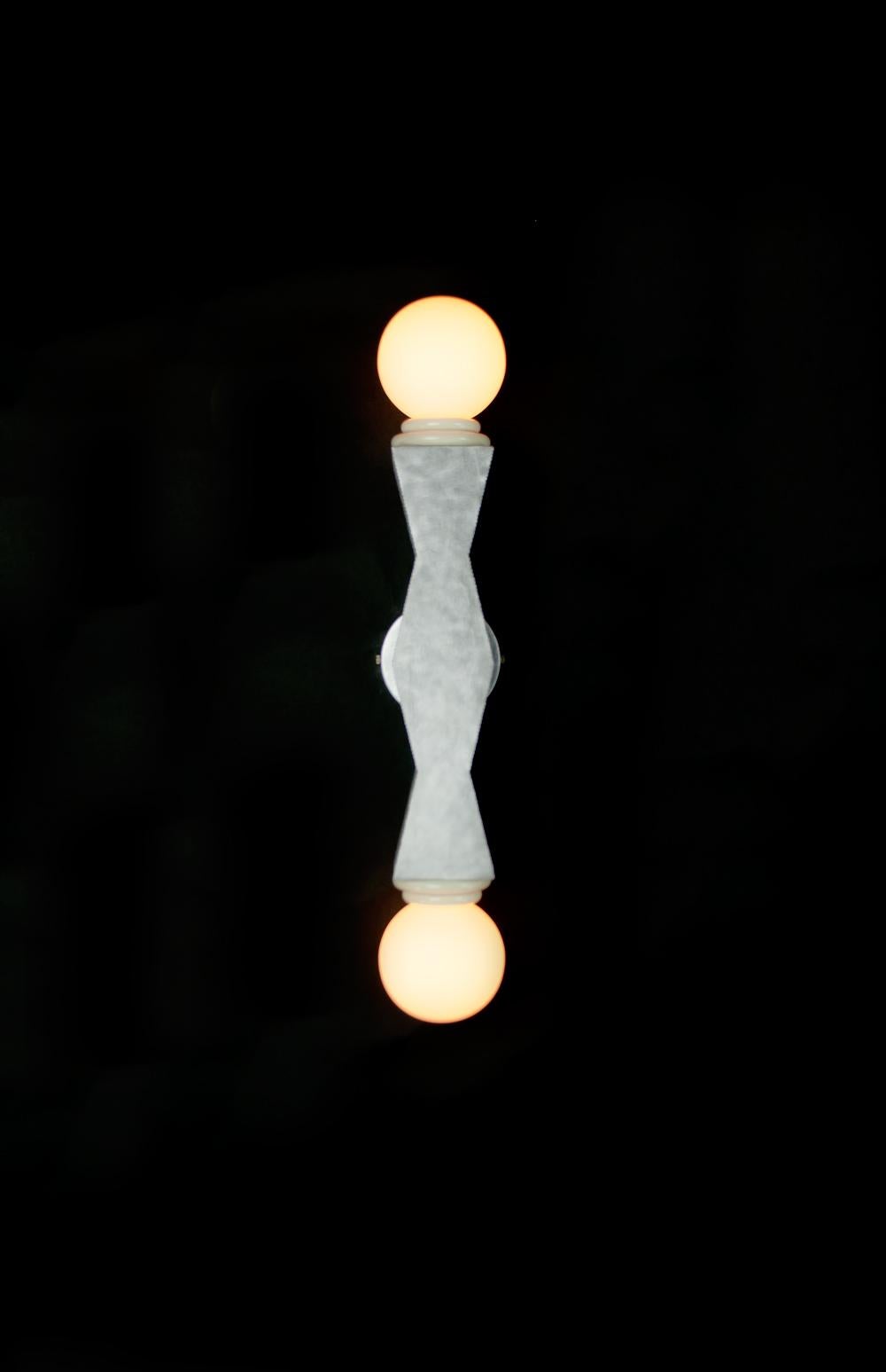Mid-Century Modern Contemporary Ridge Wall Light with Geometric Aluminium Body and Opal Globe Bulbs For Sale