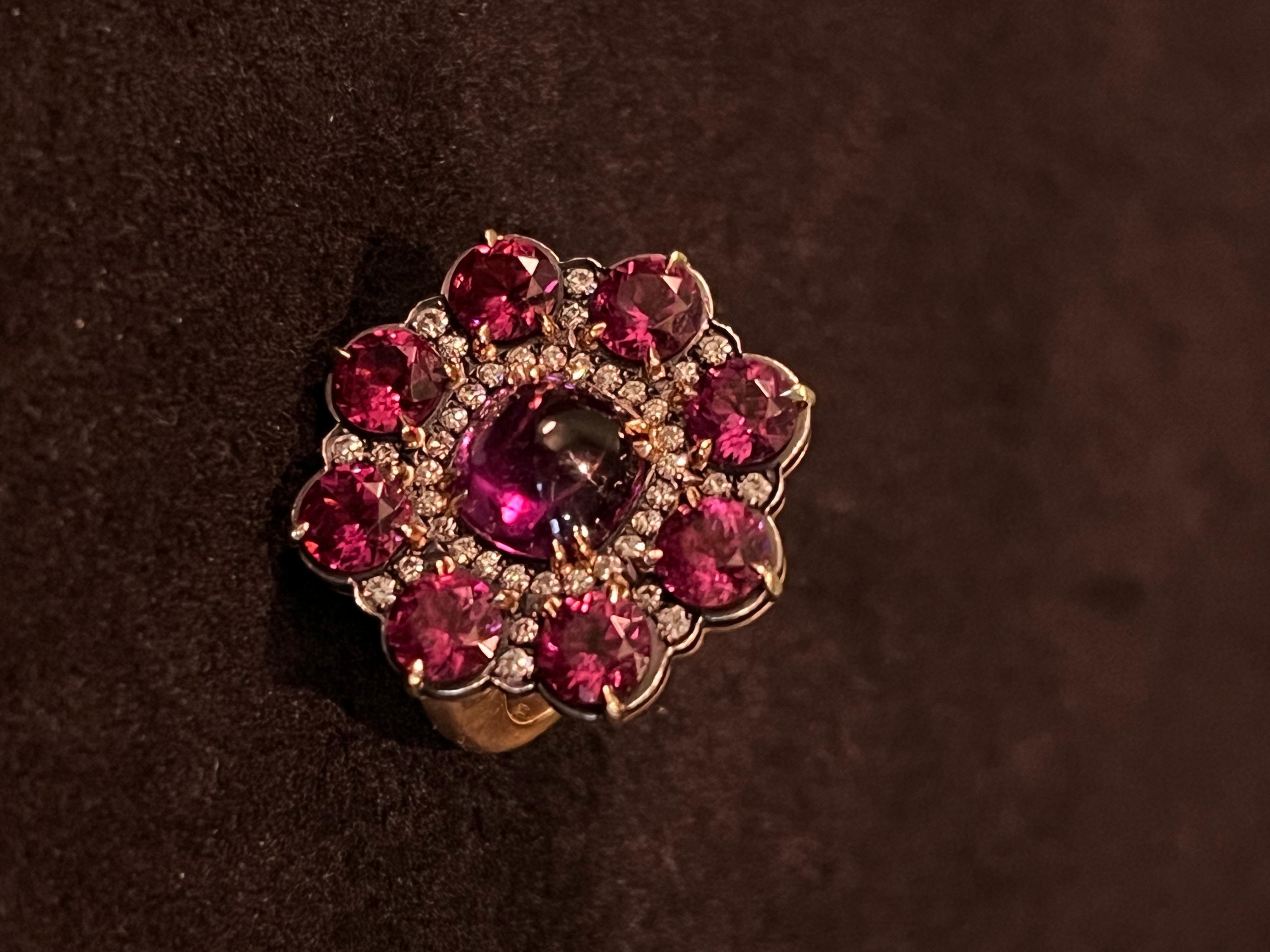 anello contemporaneo Arteau Paris con granati e diamanti in vendita 3