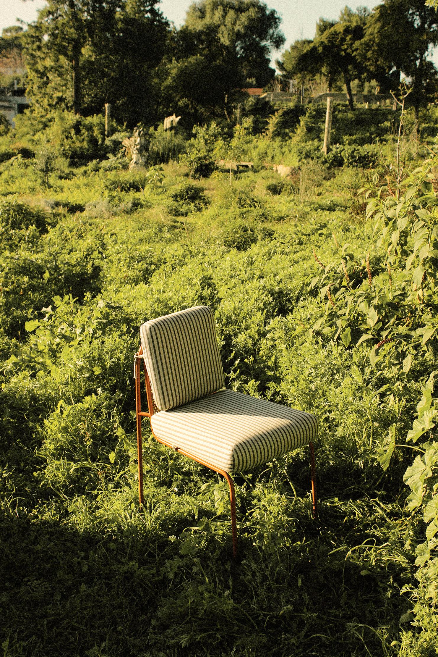 Silla Contemporánea Riviera de metal lacado y tela verde para exteriores en venta 3