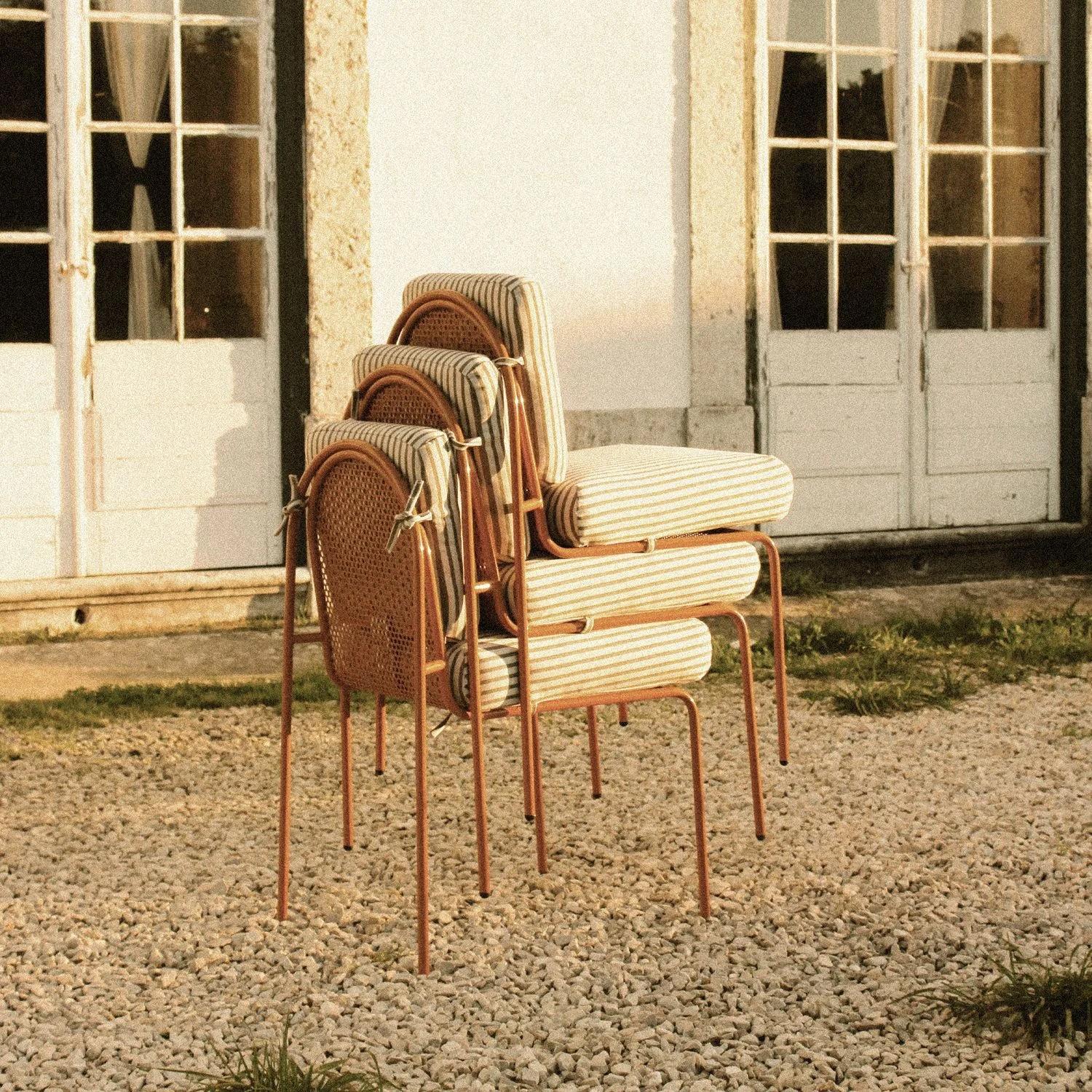 Silla Contemporánea Riviera de metal lacado y tela verde para exteriores en venta 1