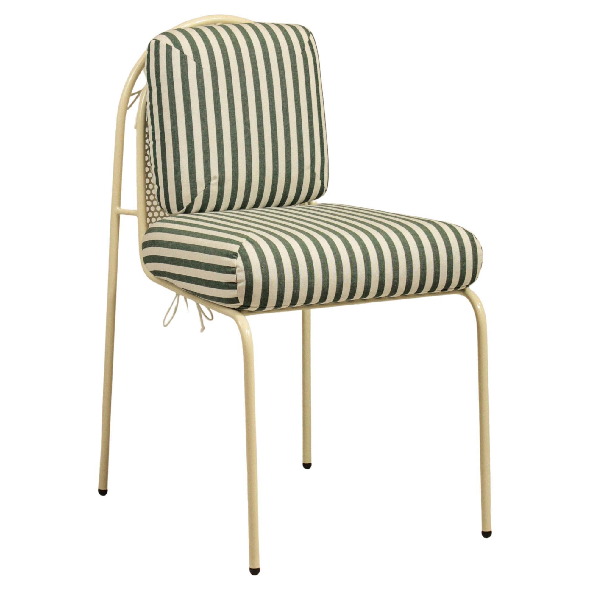 Silla Contemporánea Riviera de metal lacado y tela verde para exteriores
