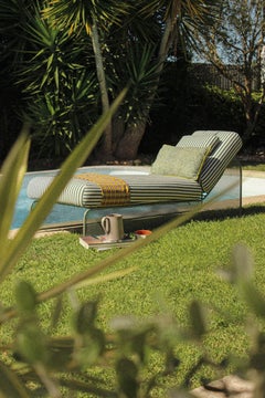 Contemporary Riviera Day Bed in Ivory lacquered metal for Outdoors