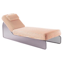 Contemporary Riviera Day Bed in Lilac lacquered metal for Outdoors