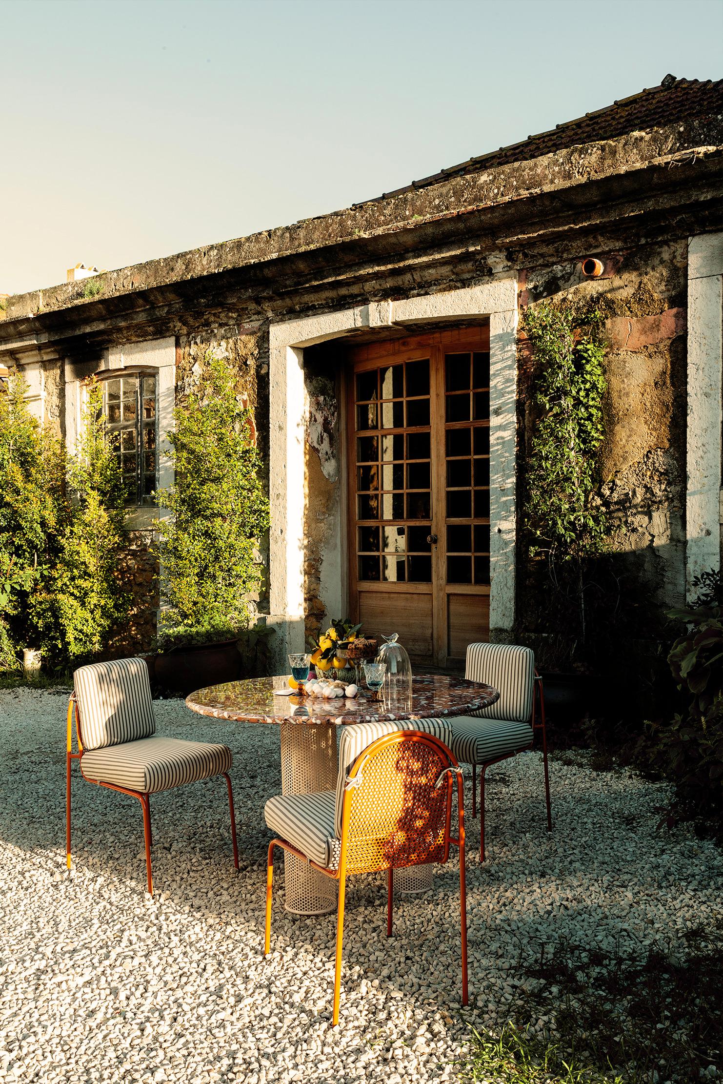 Portuguese Contemporary Riviera dinner table in lacquered metal and marble for Outdoors For Sale
