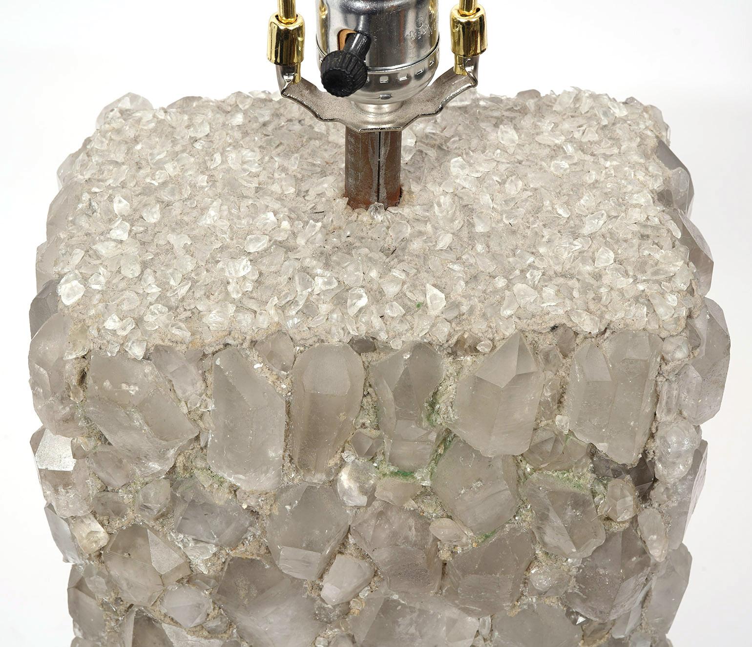 Cristal de roche Lampe à poser contemporaine en cristal de roche par Kari Jeanne Lobdell en vente