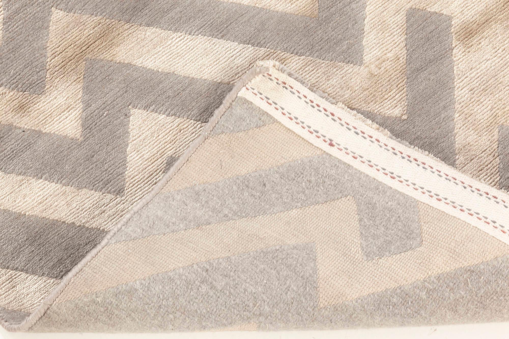 Contemporary Rocky Peaks Beige and Grey, Silk and Wool Rug by Doris Leslie Blau In New Condition For Sale In New York, NY