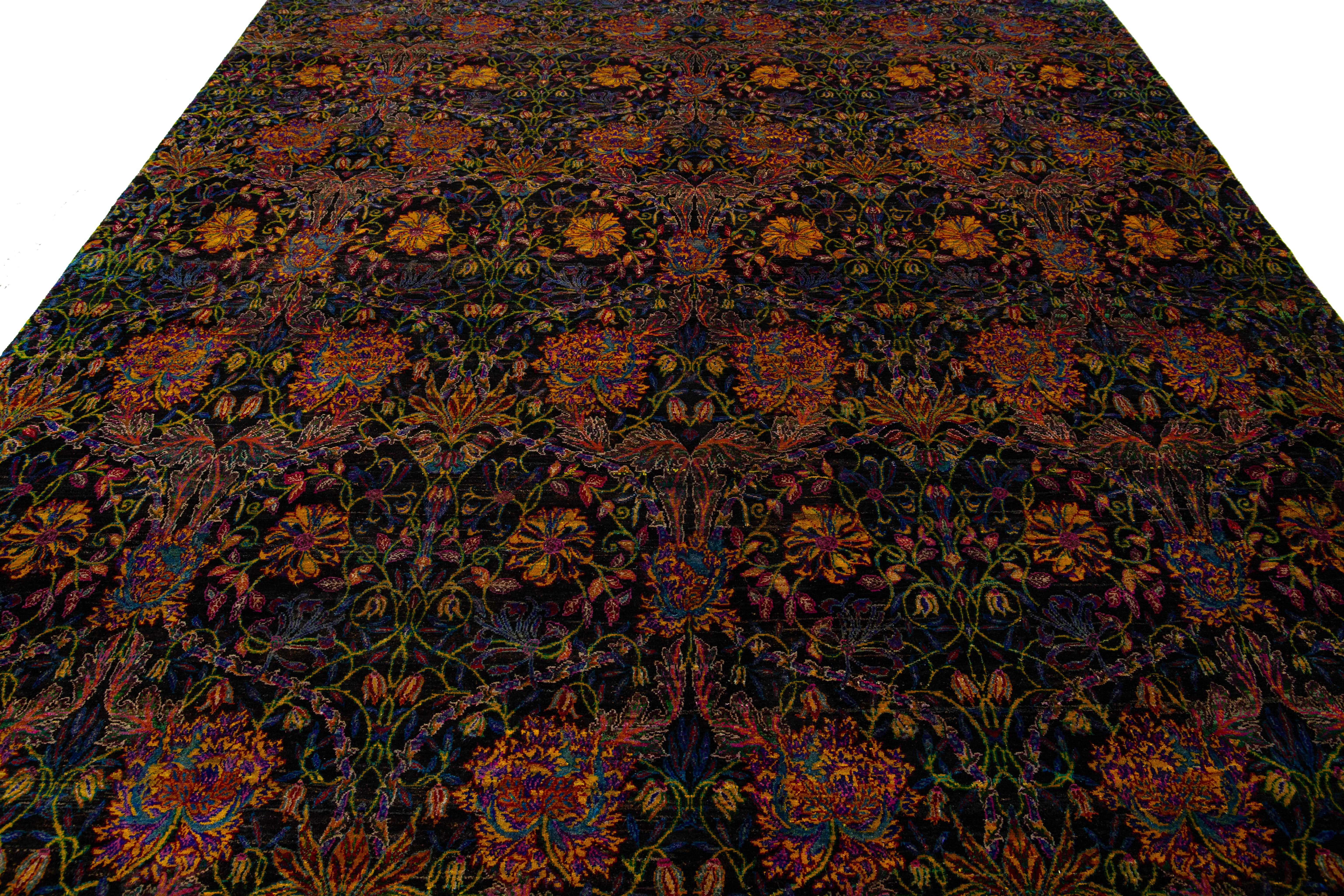 Tapis contemporain en soie Sari à motifs floraux multicolores pour la salle de bain Neuf - En vente à Norwalk, CT