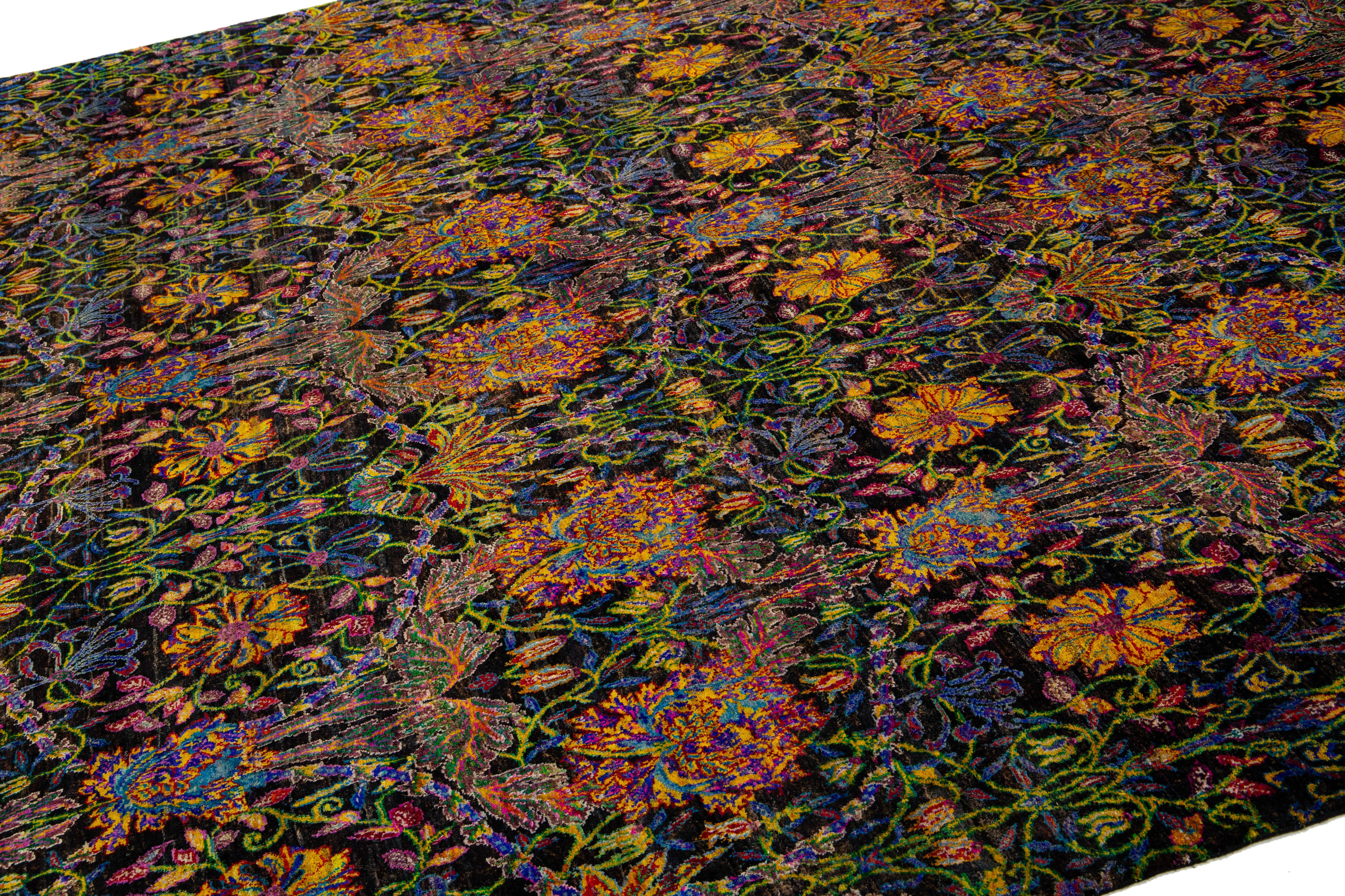 Tapis contemporain en soie Sari à motifs floraux multicolores pour la salle de bain en vente 1