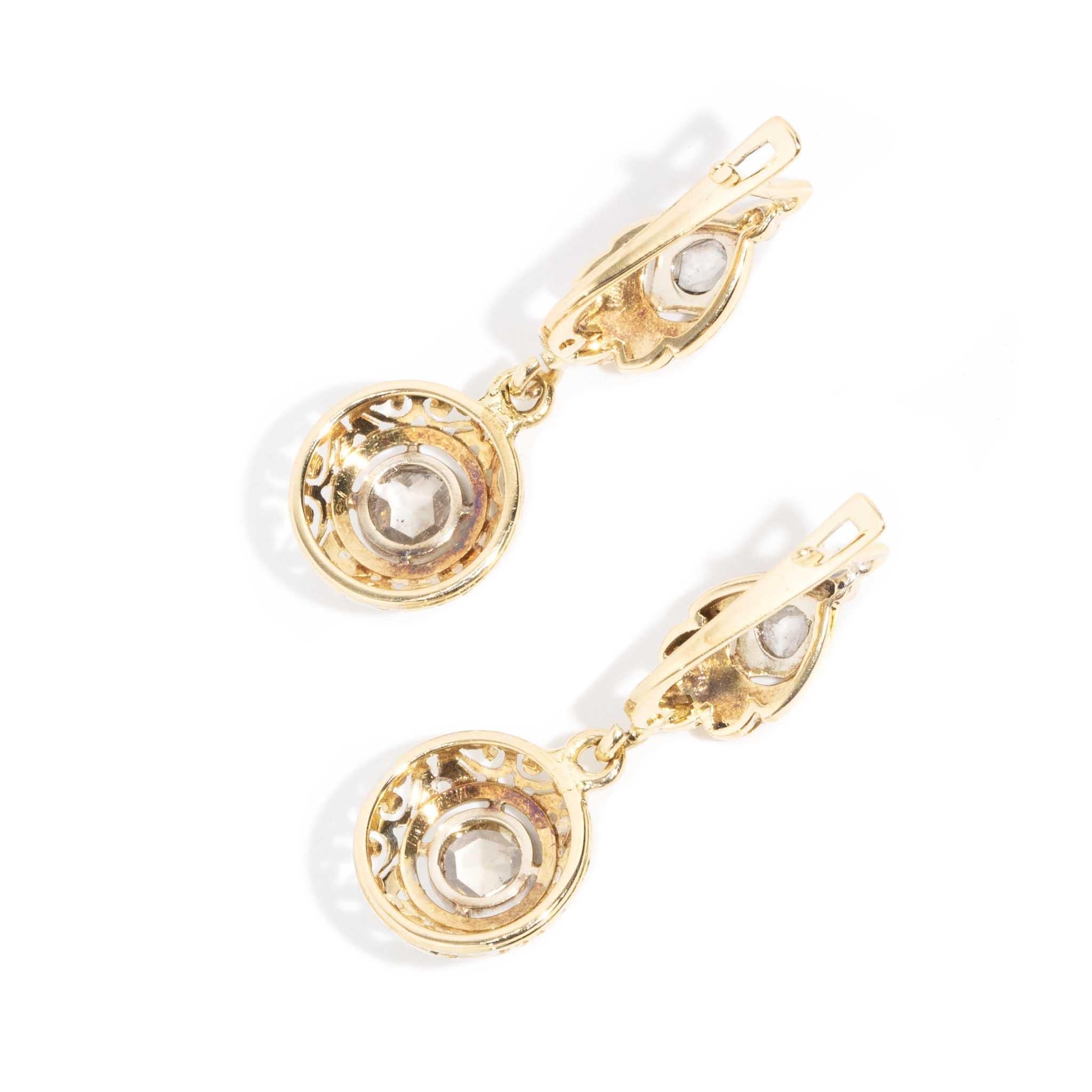 Contemporain Boucles d'oreilles contemporaines en or jaune 14 carats avec pendentifs en diamant taillé en rose en vente