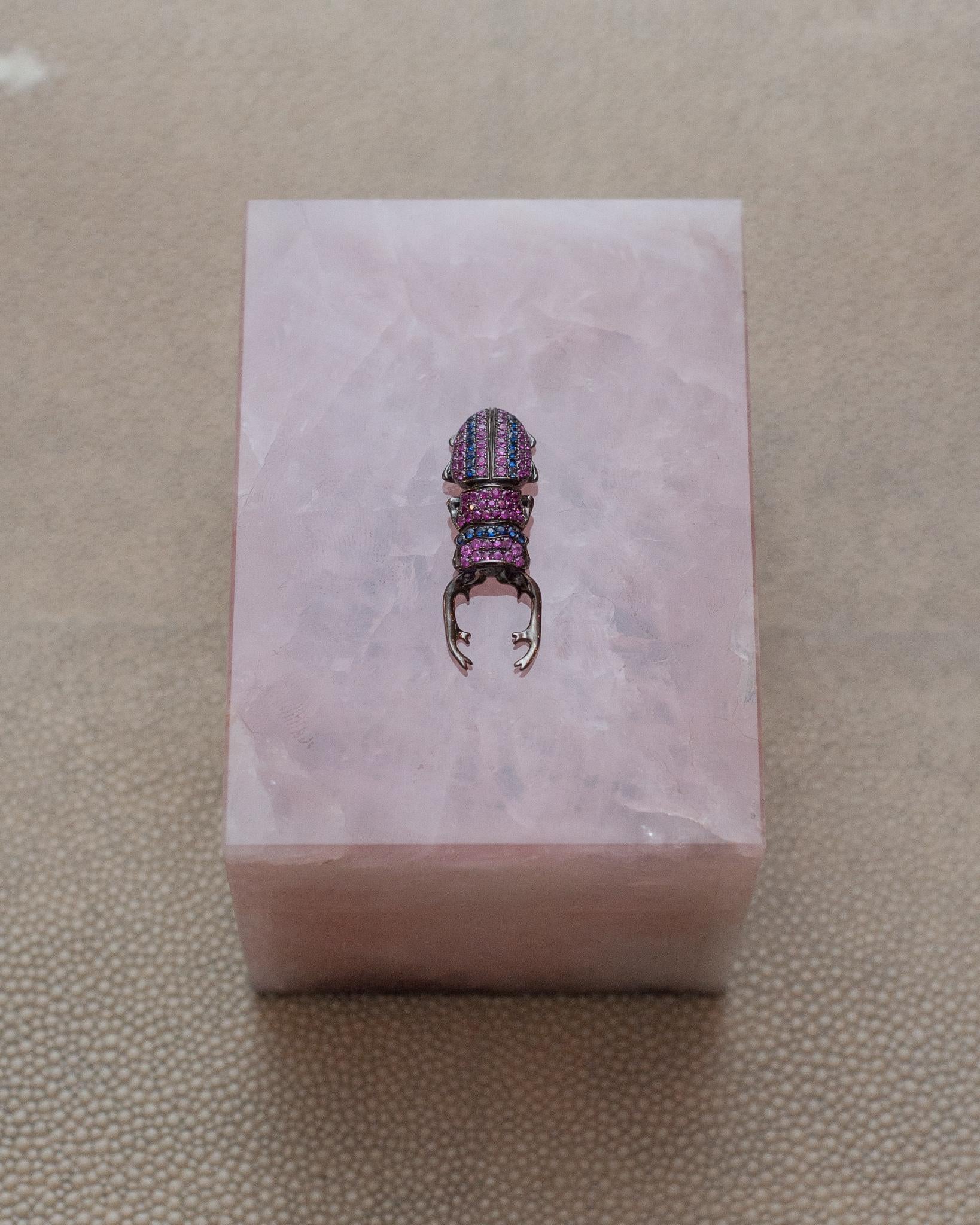 Contemporary Rose Quartz Box with Sapphire Pavé Jewelled Insect In New Condition For Sale In Toronto, ON