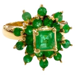Bague cocktail émeraude de 1,05 carat au design Contemporary