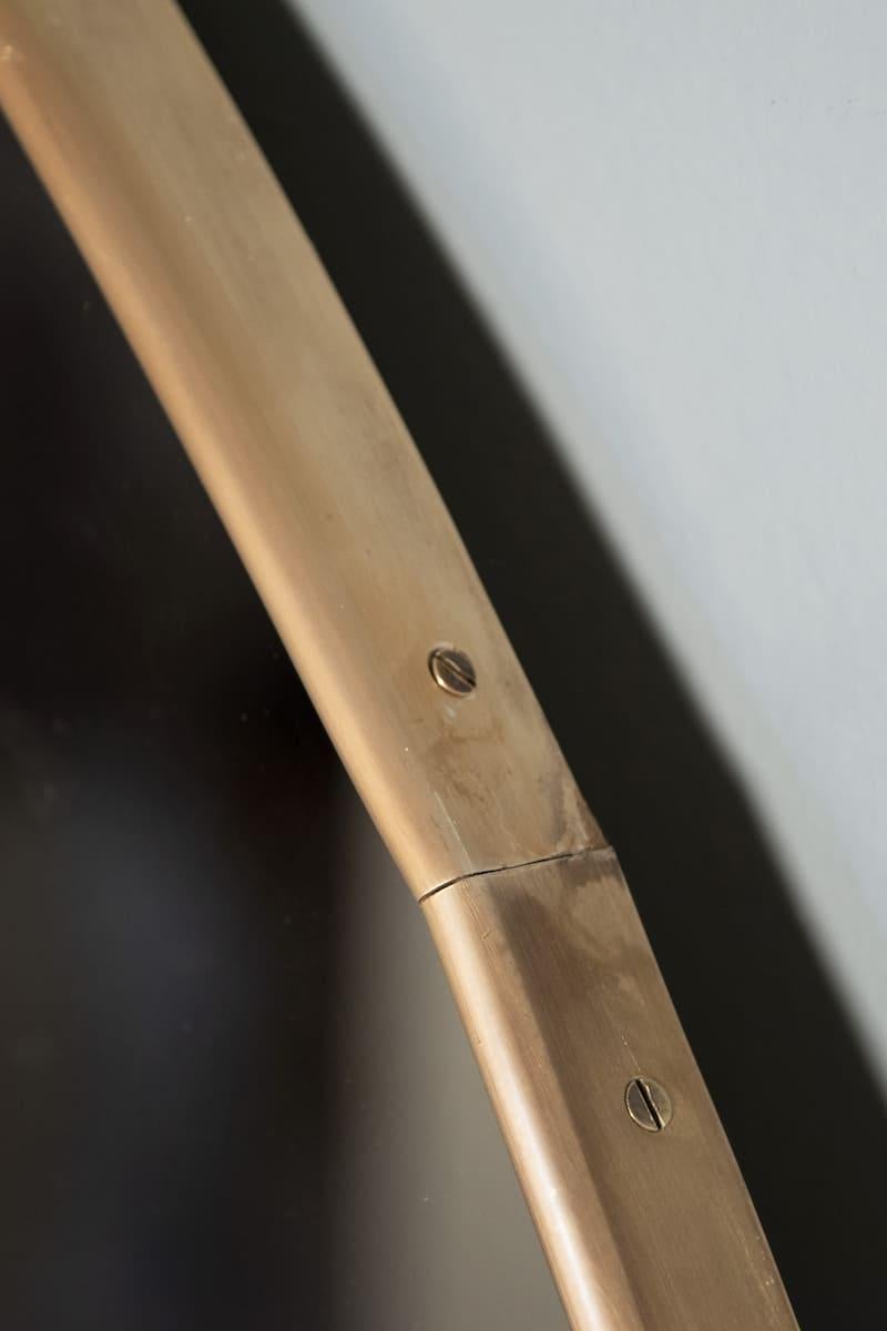 Contemporary Round Brass Frame mit Classic und Smoke Double Miirror diam. 160cm (21. Jahrhundert und zeitgenössisch) im Angebot