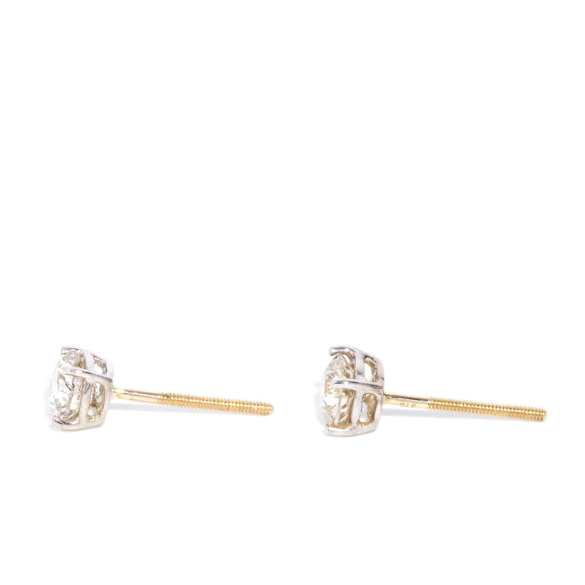 Contemporary Round Brilliant Cut Diamond Stud Style Earrings 9 Carat Yellow Gold For Sale 2