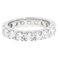 Contemporary Round Brilliant Diamond Infinity Band Ring 18 Carat White Gold
