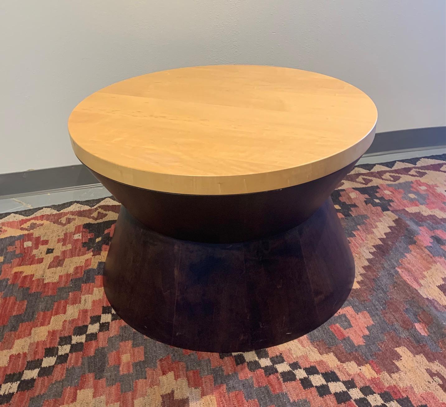 Moderne Table basse ronde contemporaine en vente