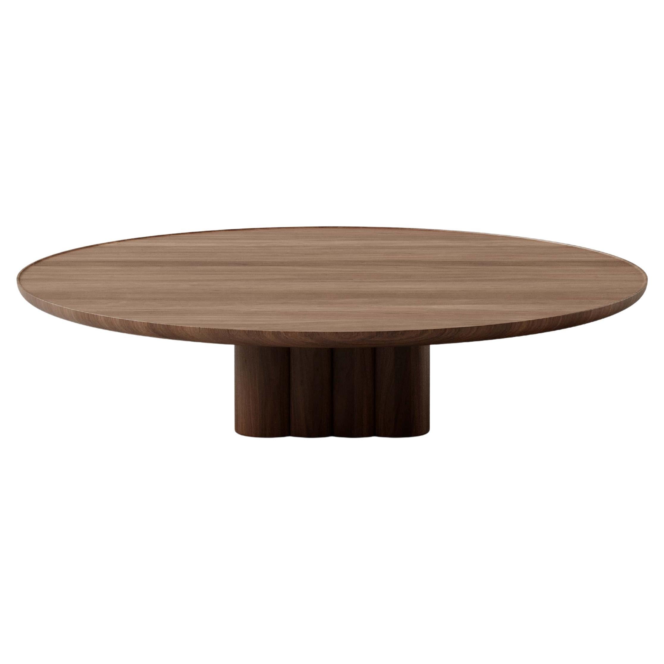Table basse ronde contemporaine Plush de DK3, noyer laqué, 130 cm