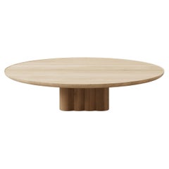 Table basse ronde contemporaine Plush de DK3, chêne huilé blanc, 130 cm