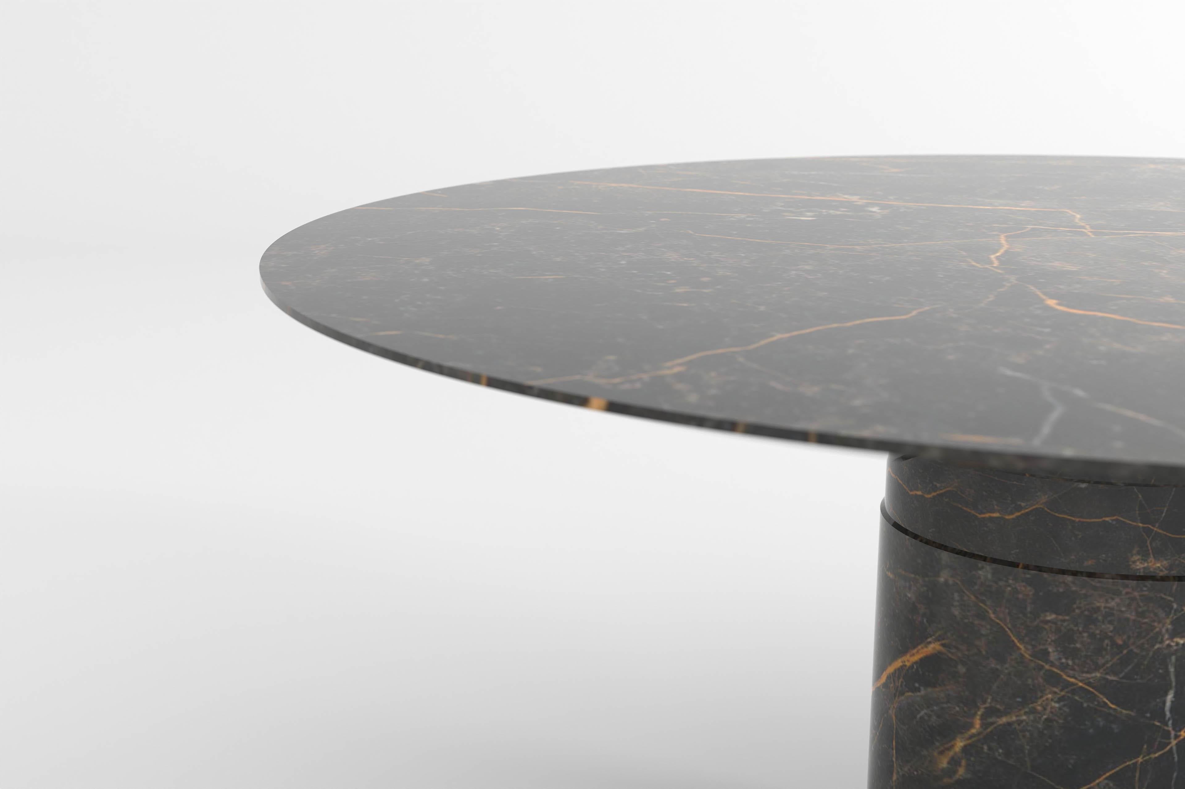 Contemporary round dining table, Port Laurent marble, central leg, Belgium In New Condition For Sale In Antwerp, Antwerp