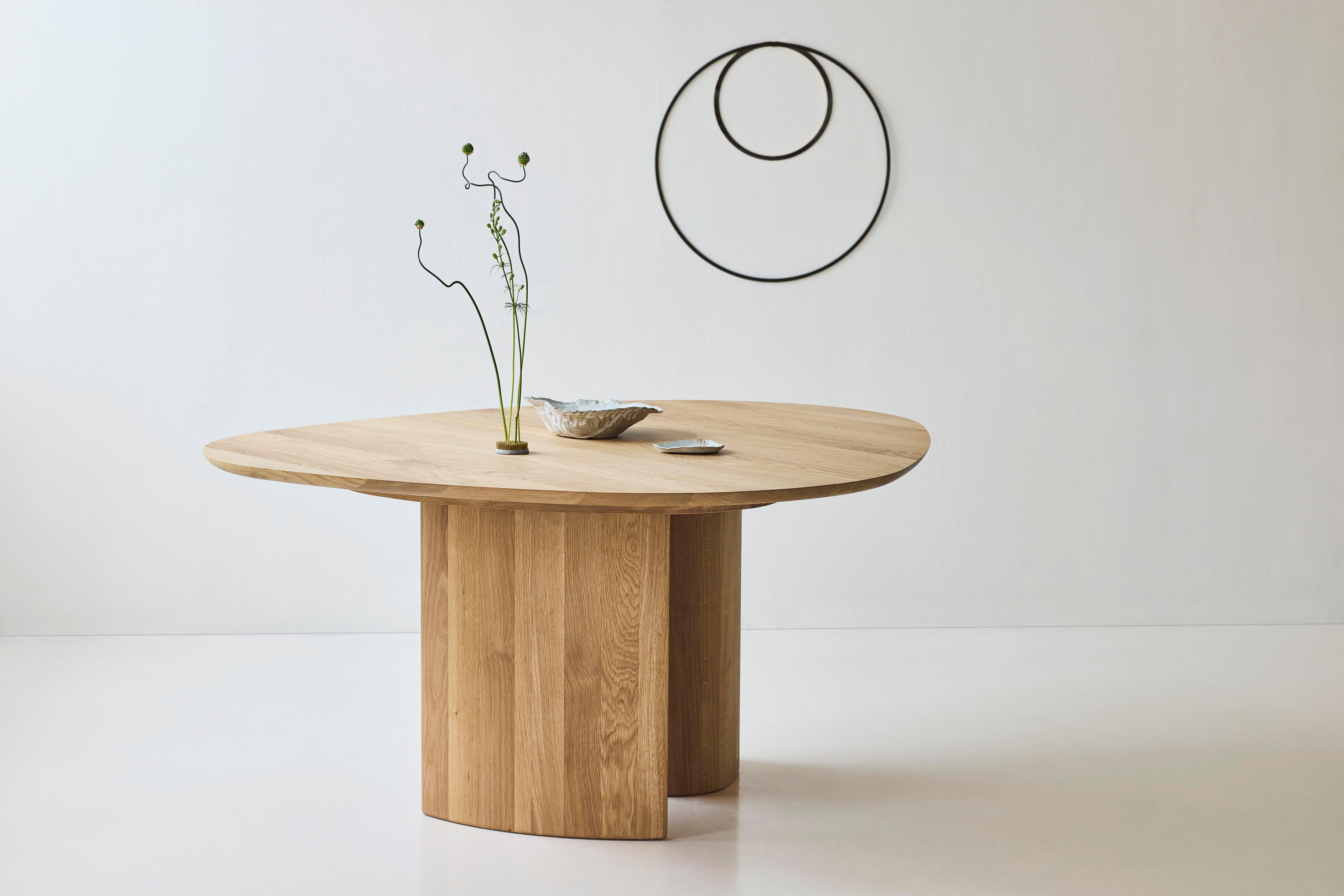 Mesa de comedor redonda contemporánea 