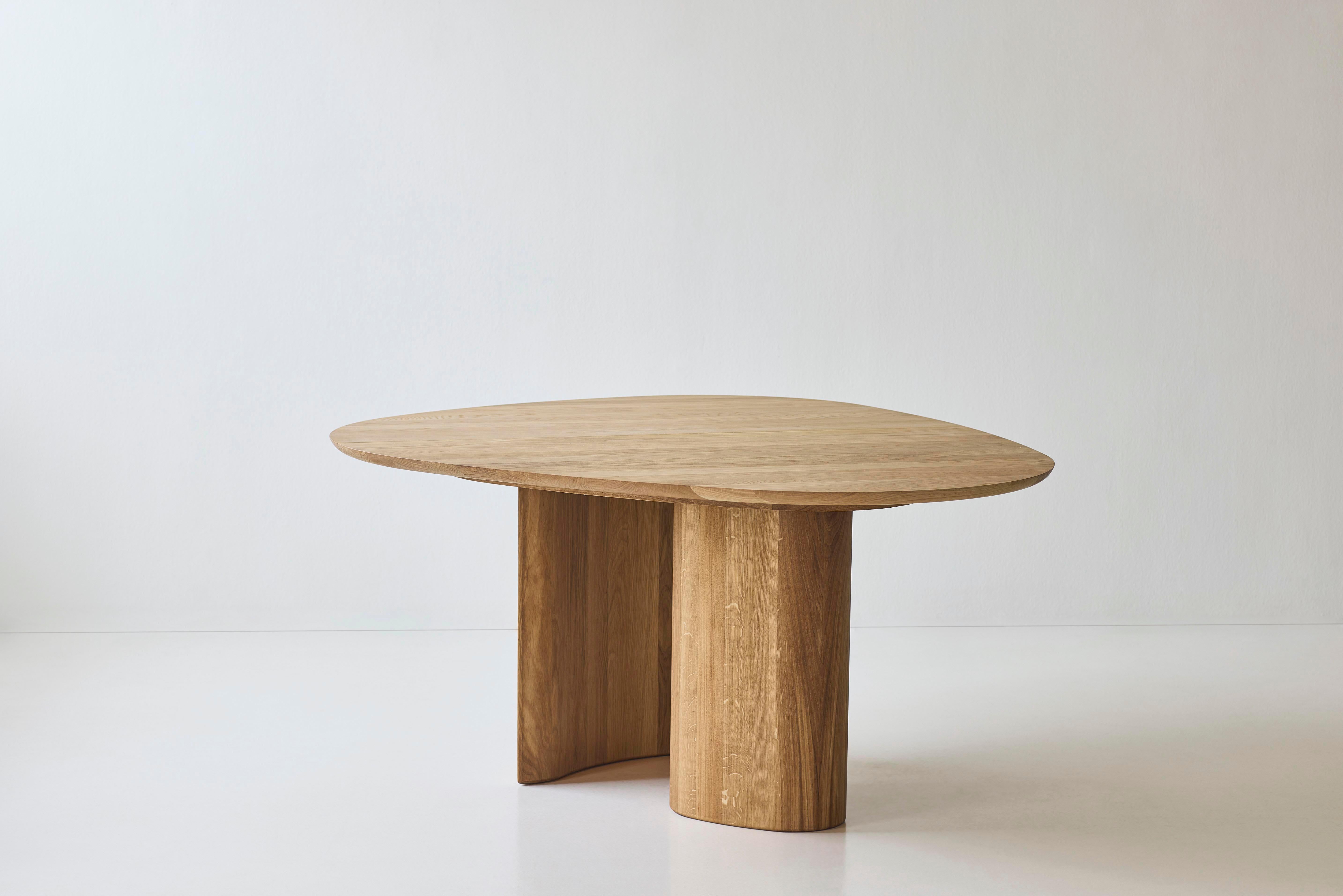 Mesa de comedor redonda contemporánea 