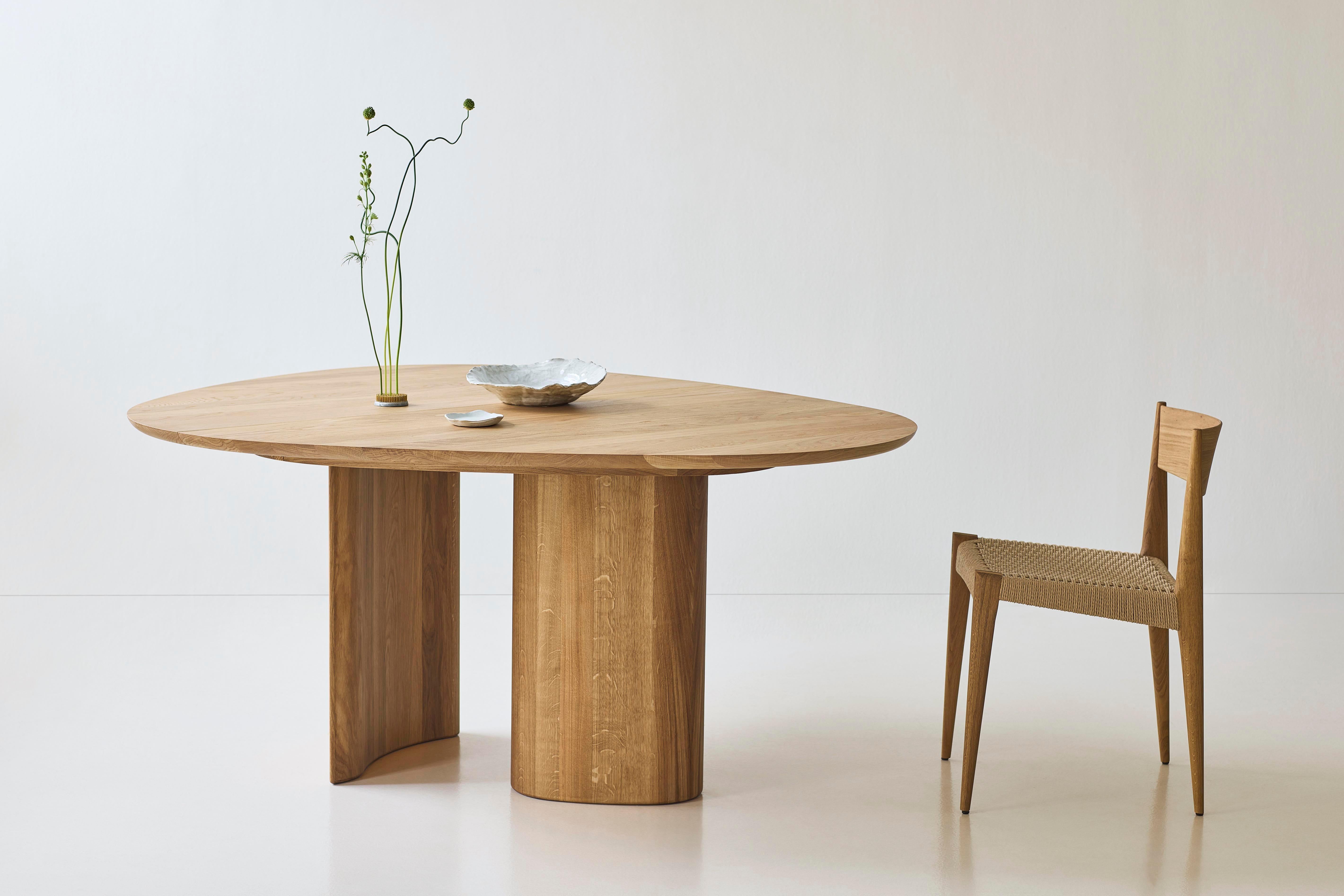 Mesa de comedor redonda contemporánea 
