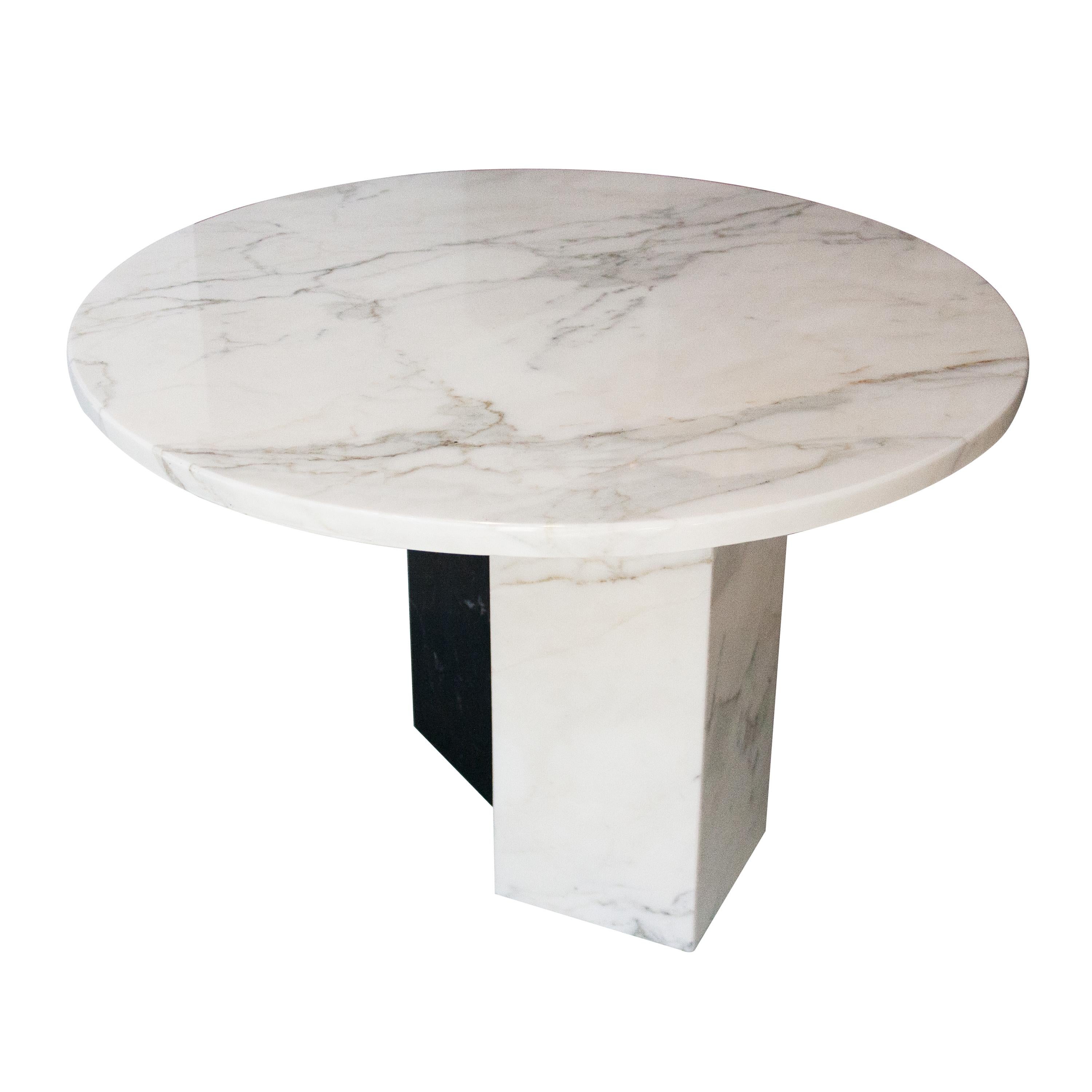 Contemporary Round Marble Coffee Table Design by IKB191, Spain, 2022 In Excellent Condition For Sale In Madrid, ES