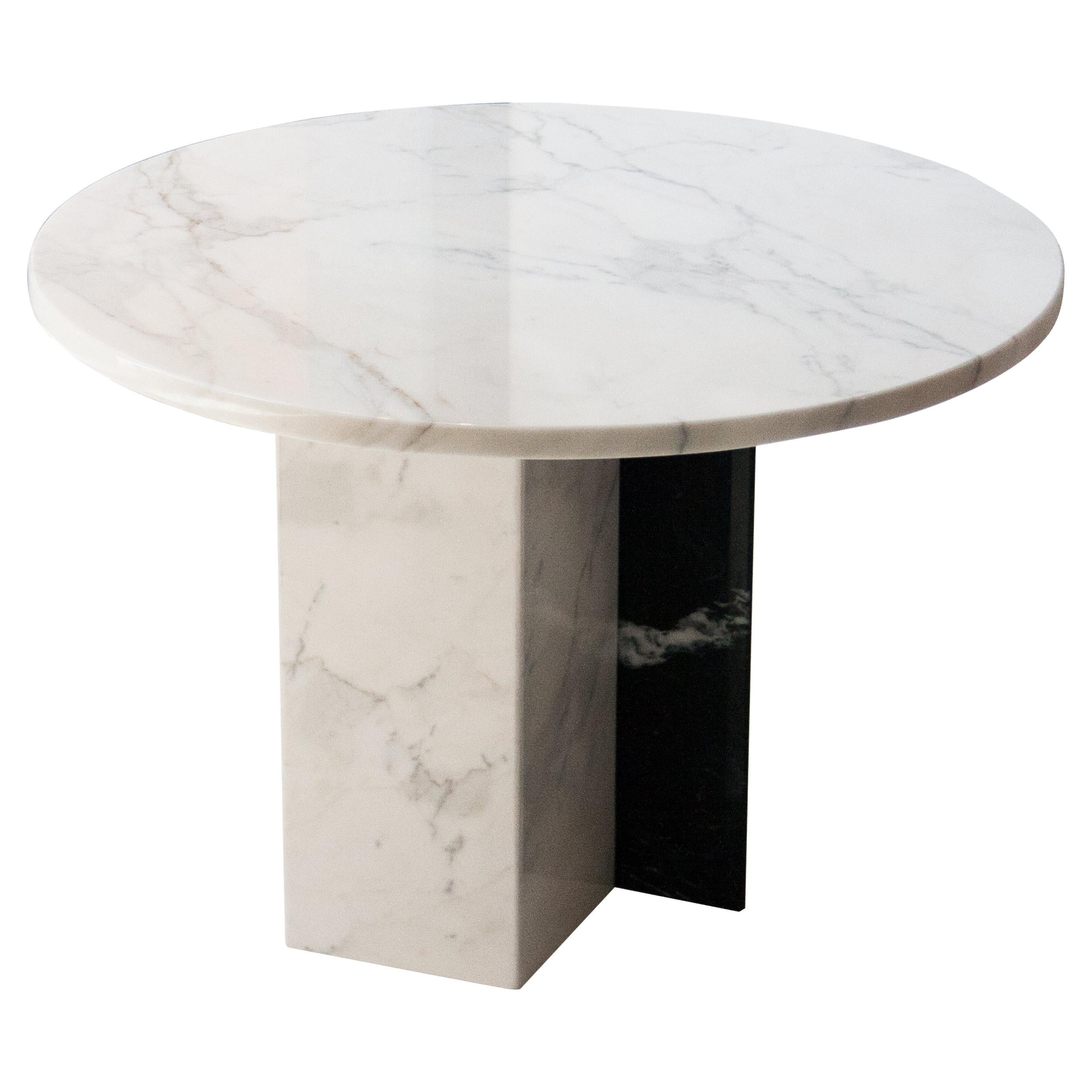 Table basse ronde contemporaine en marbre conçue par IKB191, Espagne, 2022
