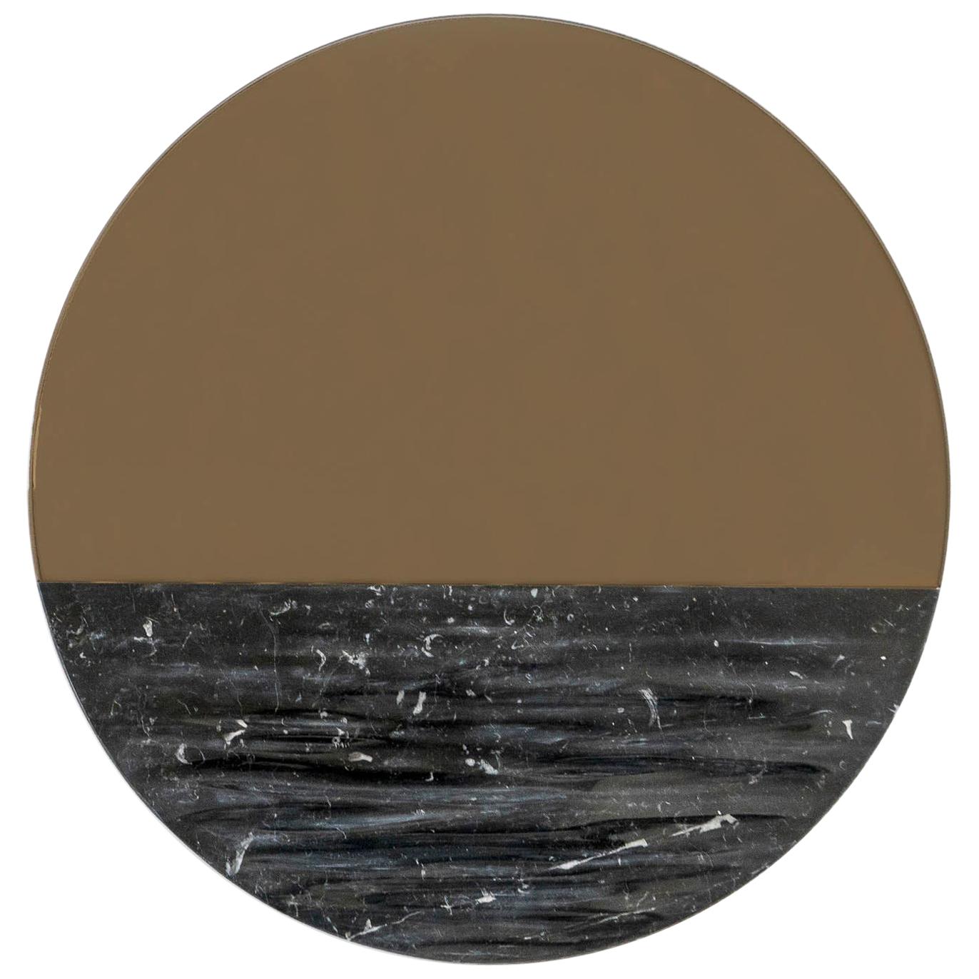 Zeitgenössischer runder Spiegel „Orizon Blacksea“ von Ocrm „Marquina Marmor“
